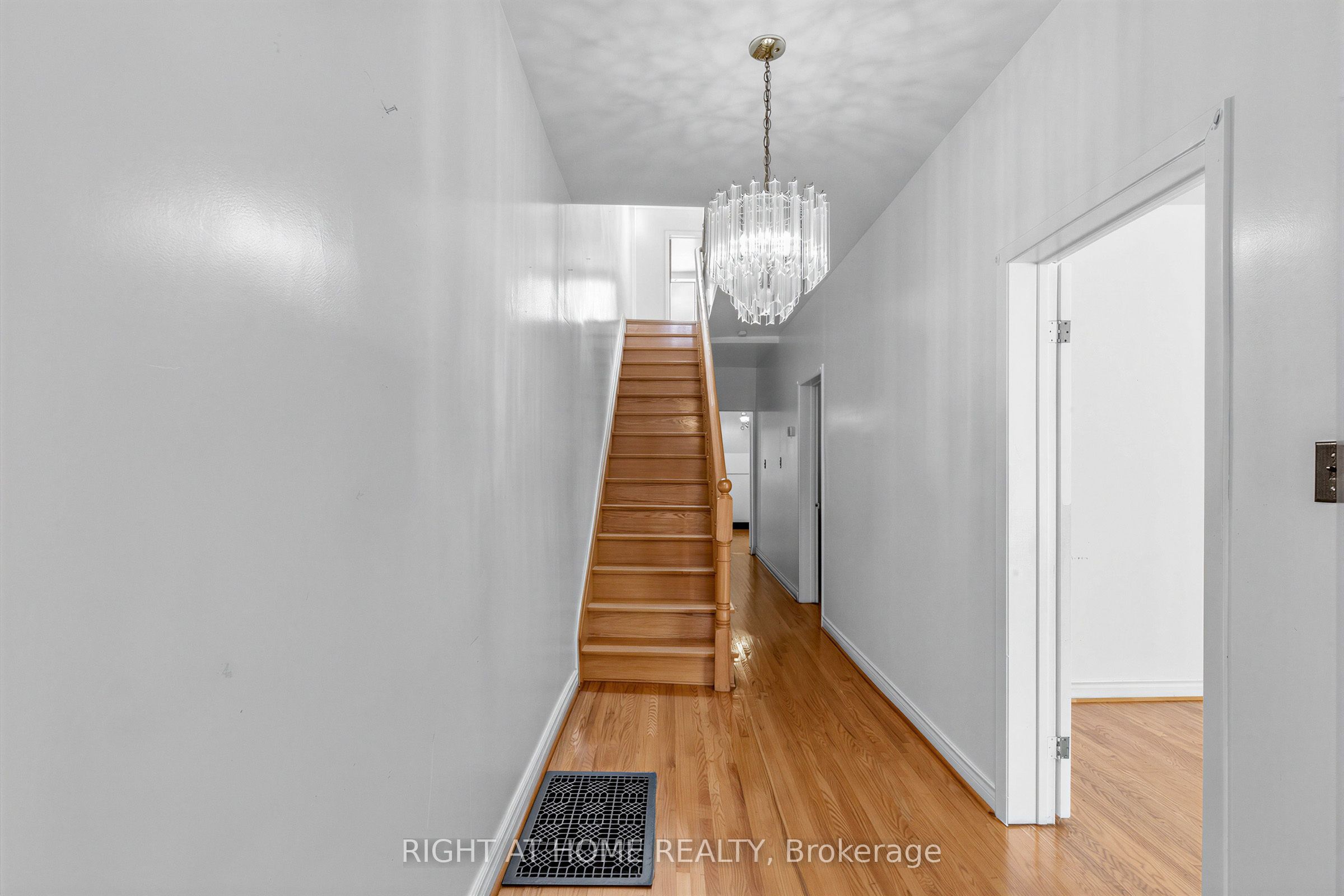 147 Dovercourt Road Property Photo 9