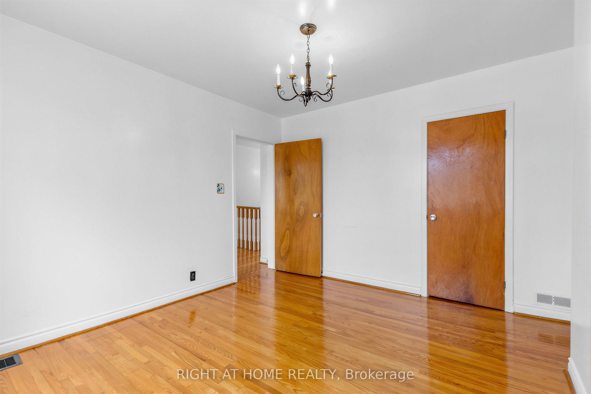 147 Dovercourt Road Property Photo 27