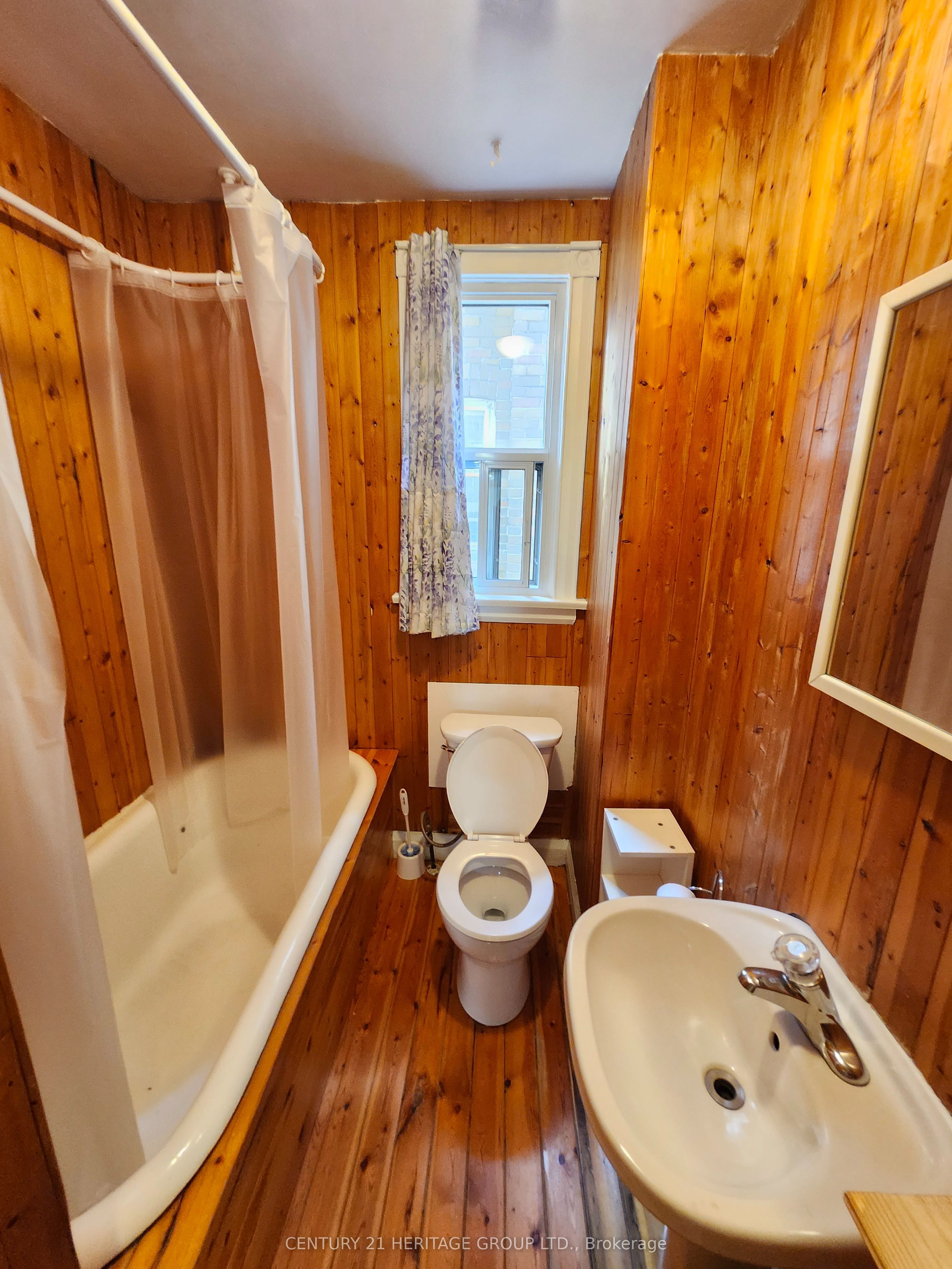 1356 Avenue Road 3 Property Photo 10