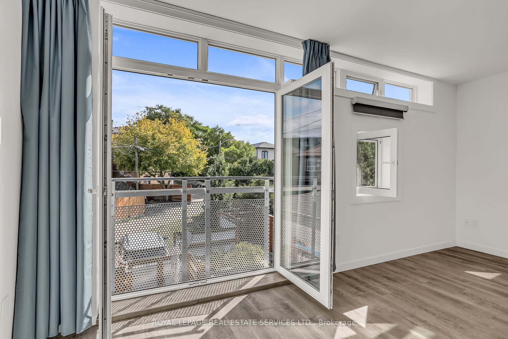 439 Winona Drive C Property Photo 1