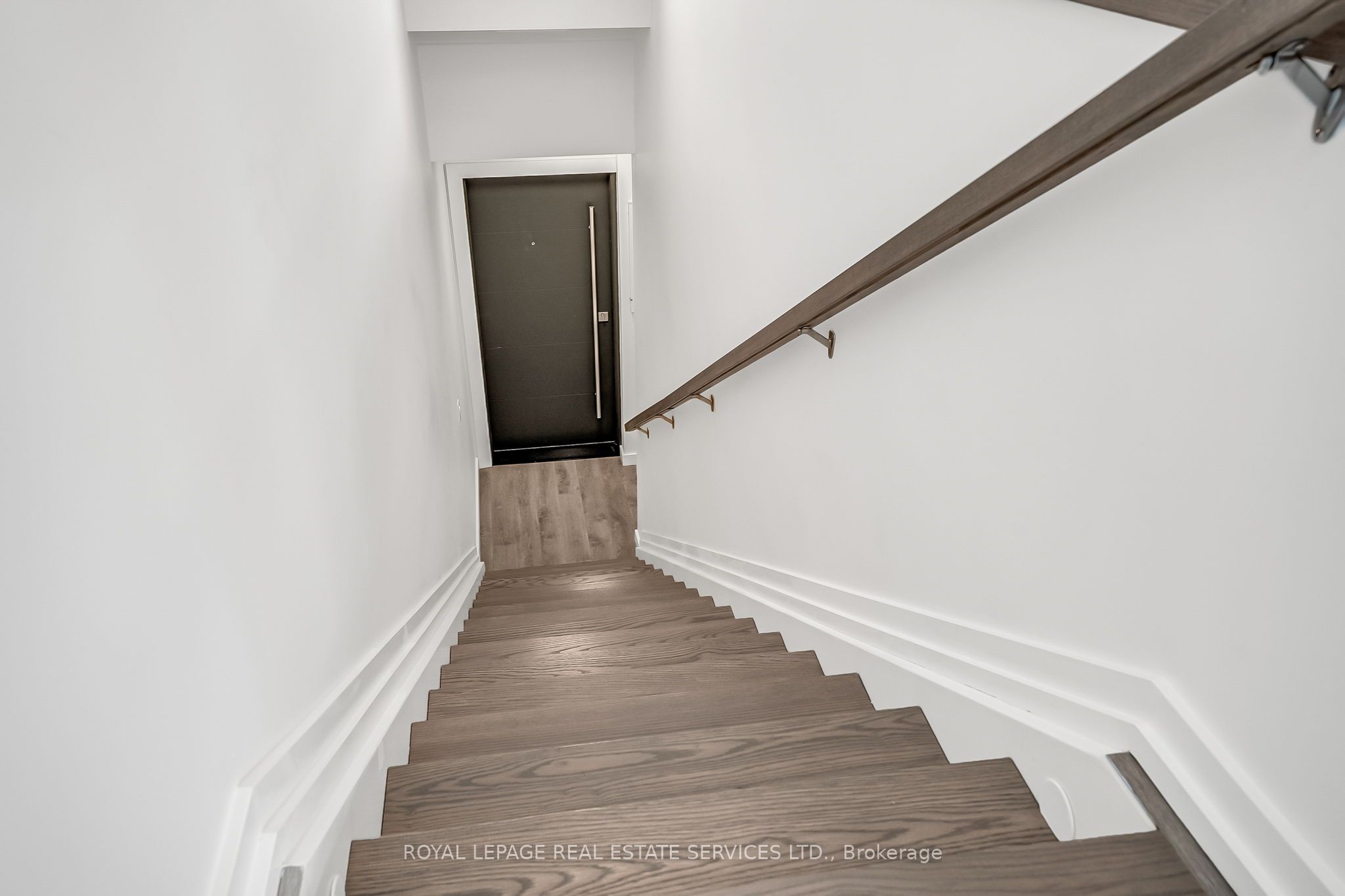 439 Winona Drive C Property Photo 10