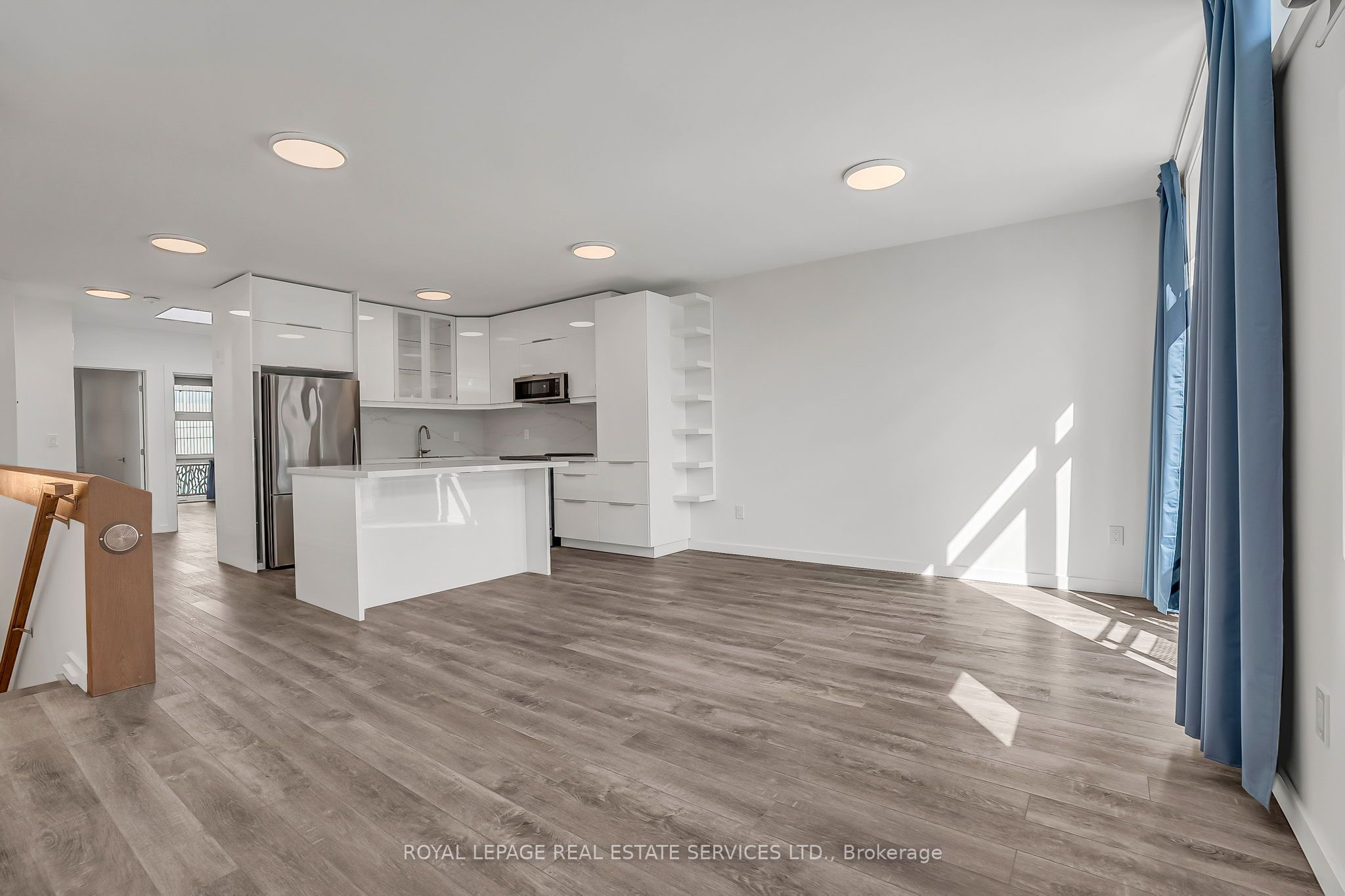 439 Winona Drive C Property Photo 11