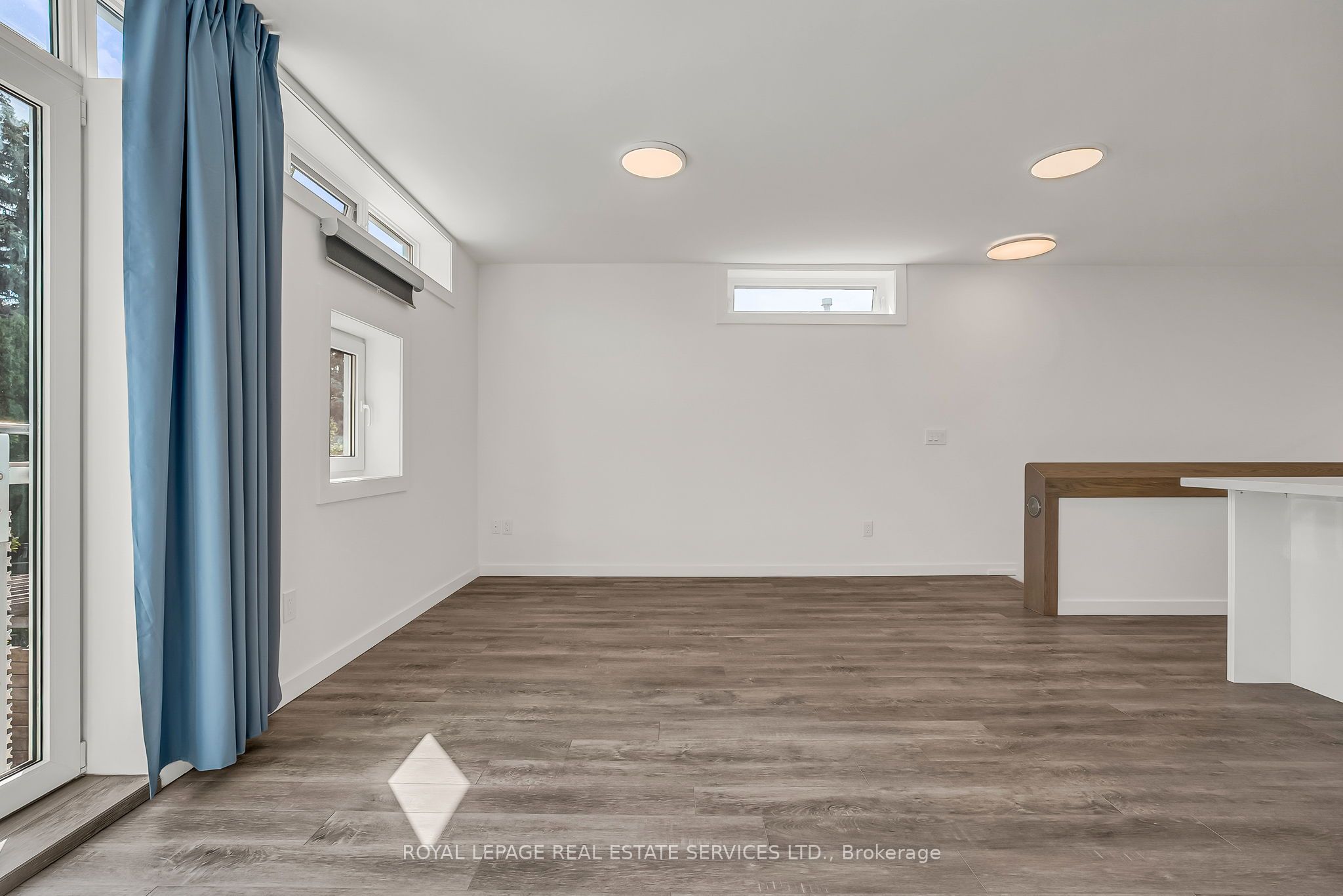 439 Winona Drive C Property Photo 14
