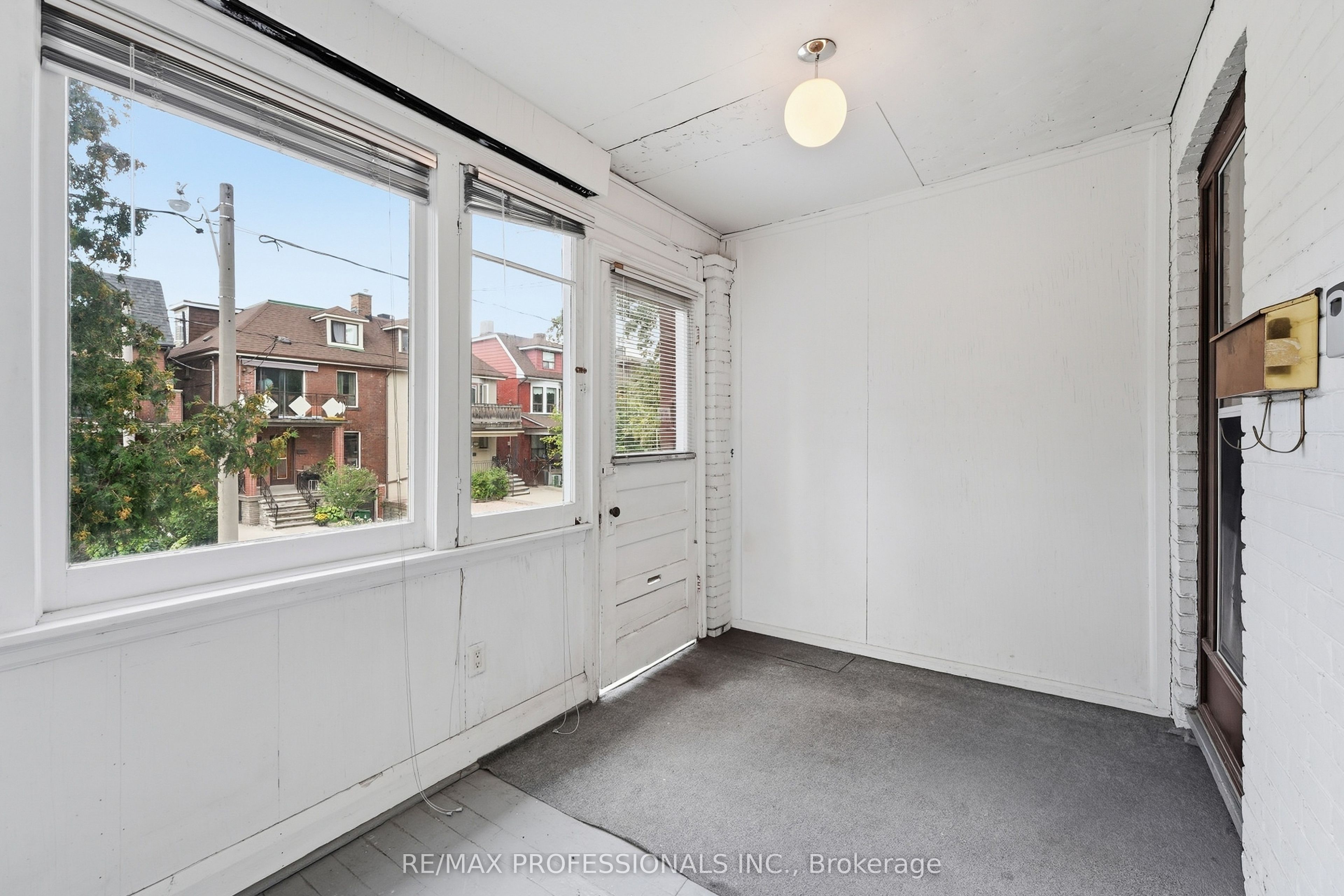 227 Montrose Avenue Property Photo 5