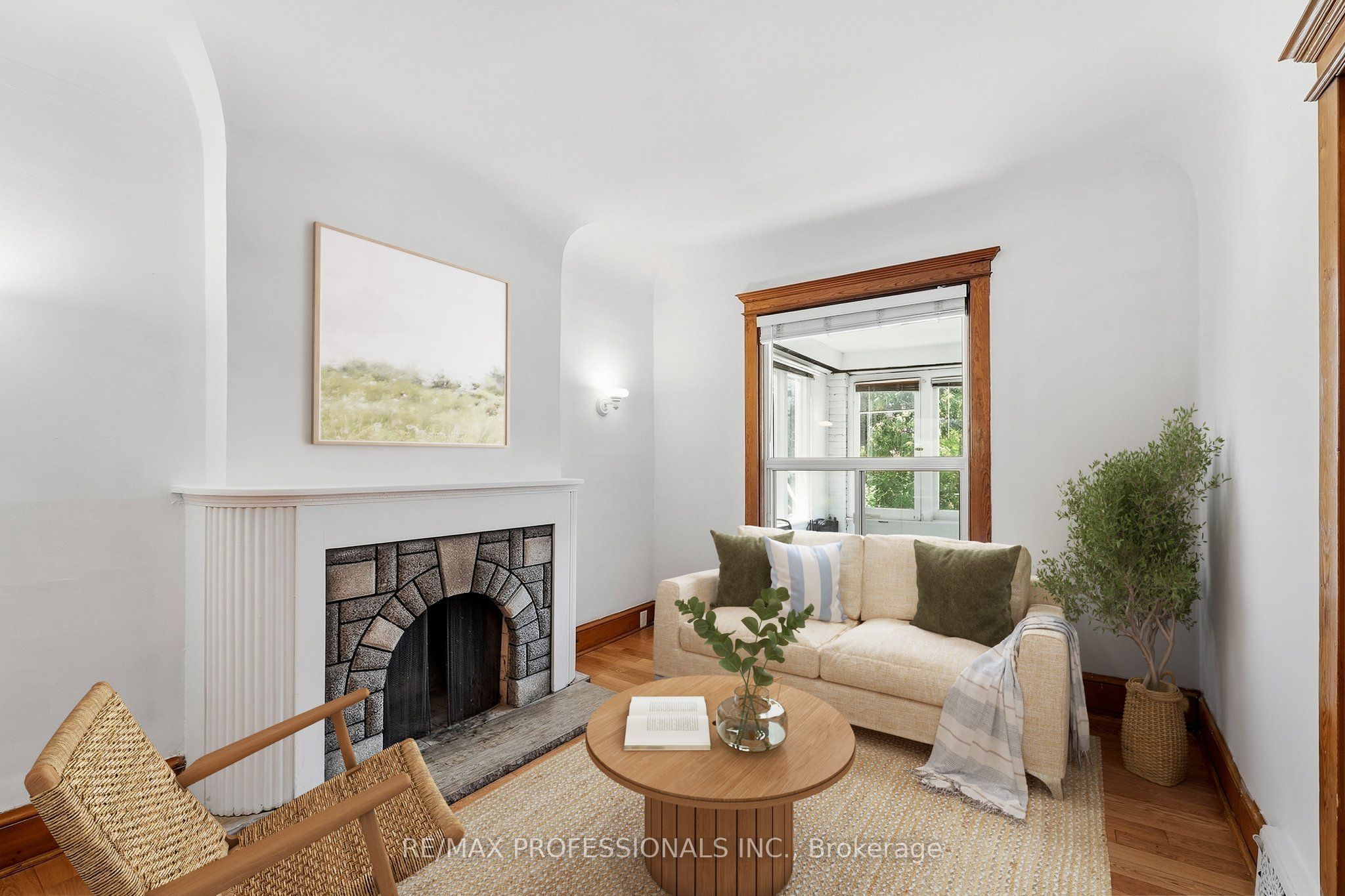 227 Montrose Avenue Property Photo 7