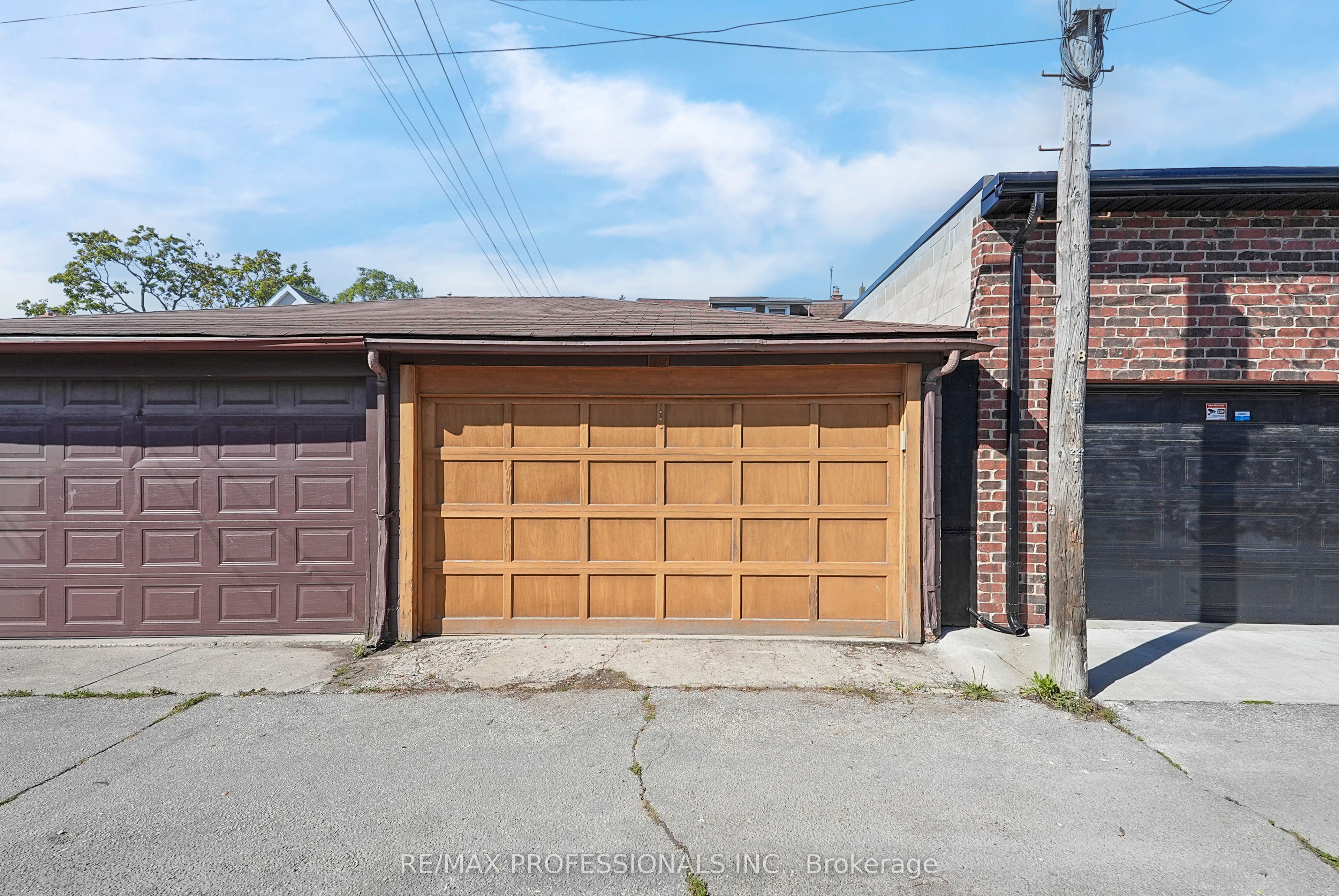 227 Montrose Avenue Property Photo 49