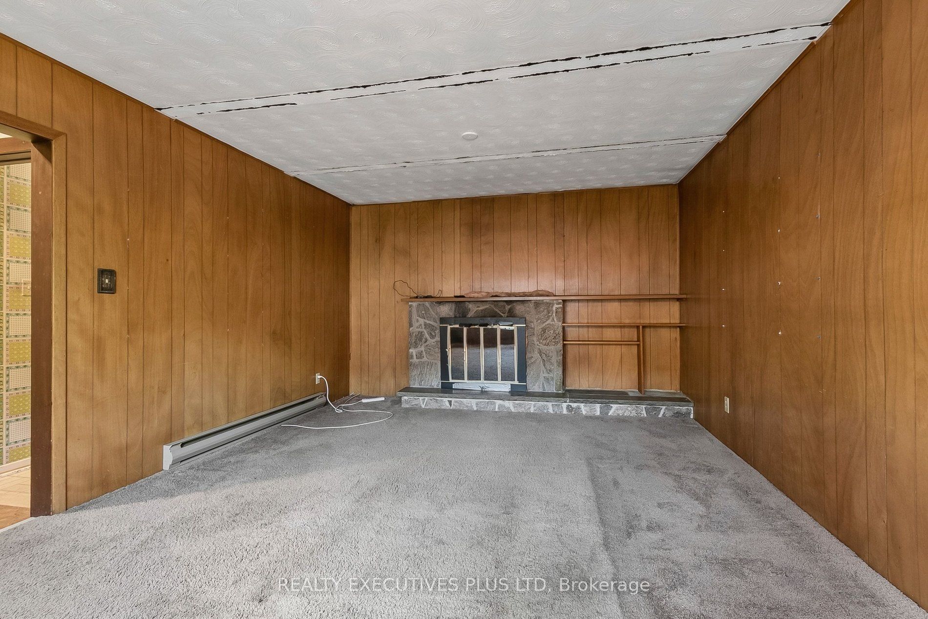 12 Mandel Crescent Property Photo 15