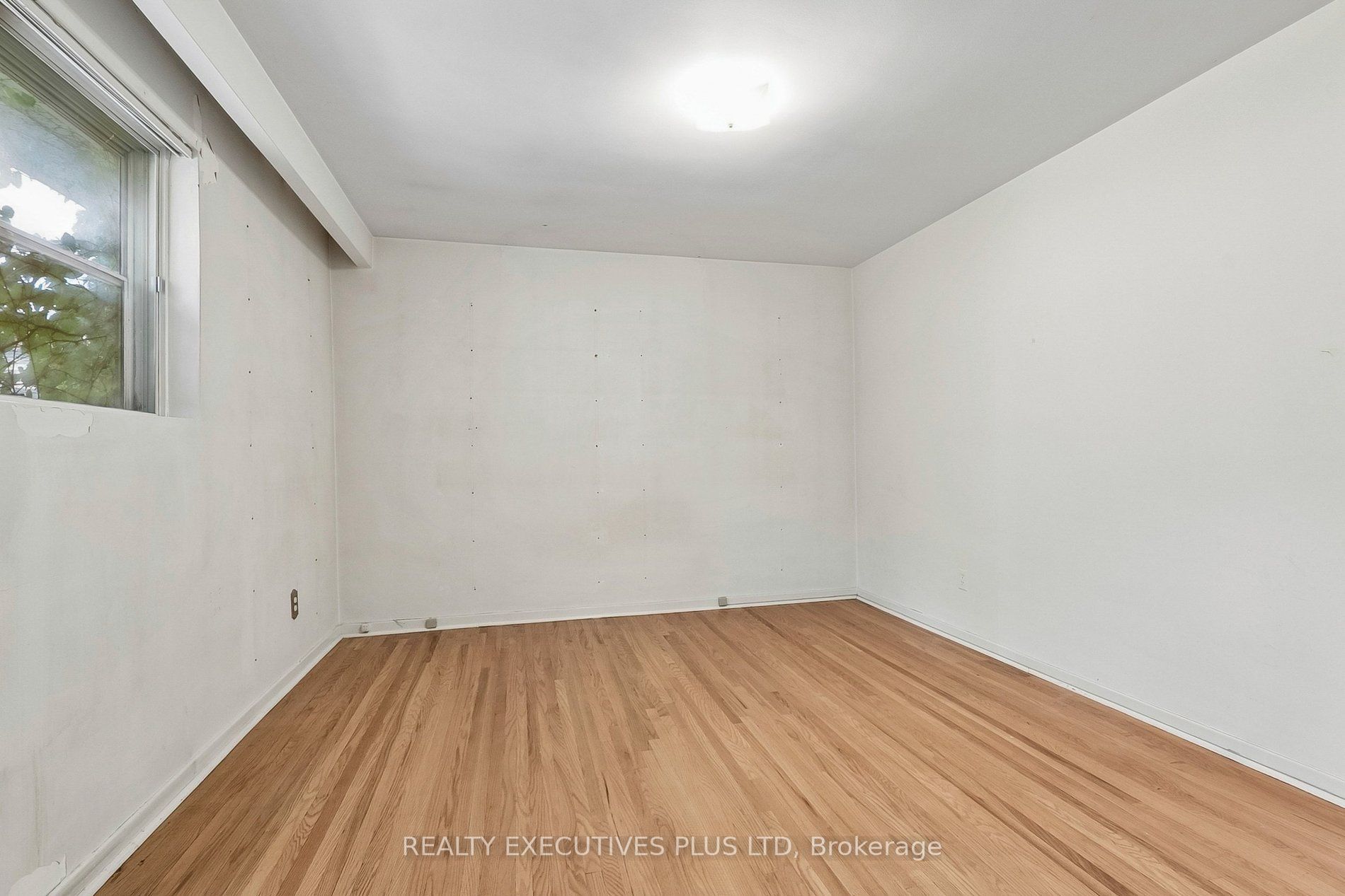 12 Mandel Crescent Property Photo 21