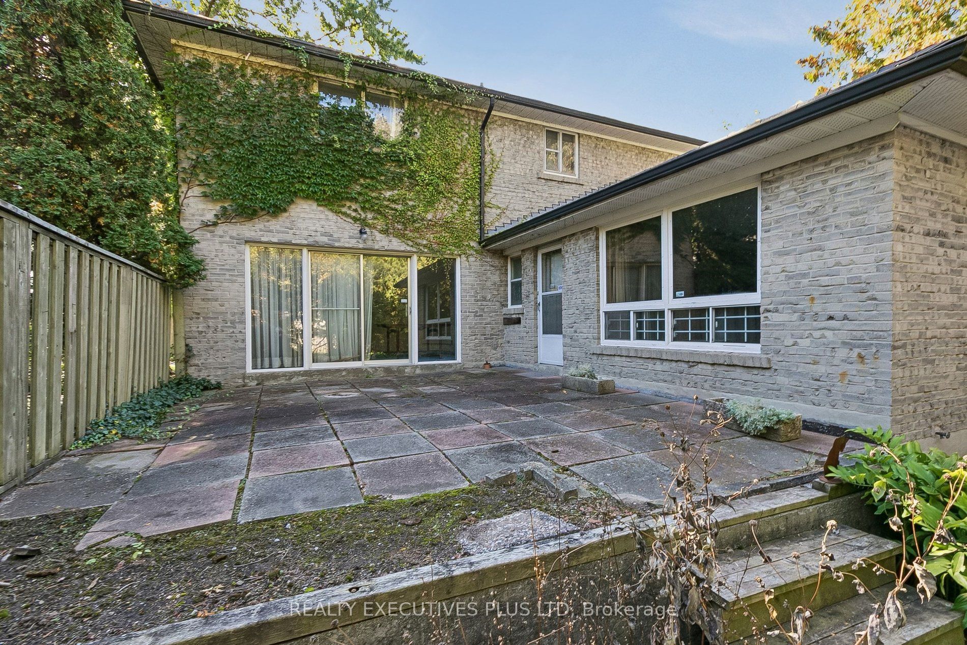 12 Mandel Crescent Property Photo 33