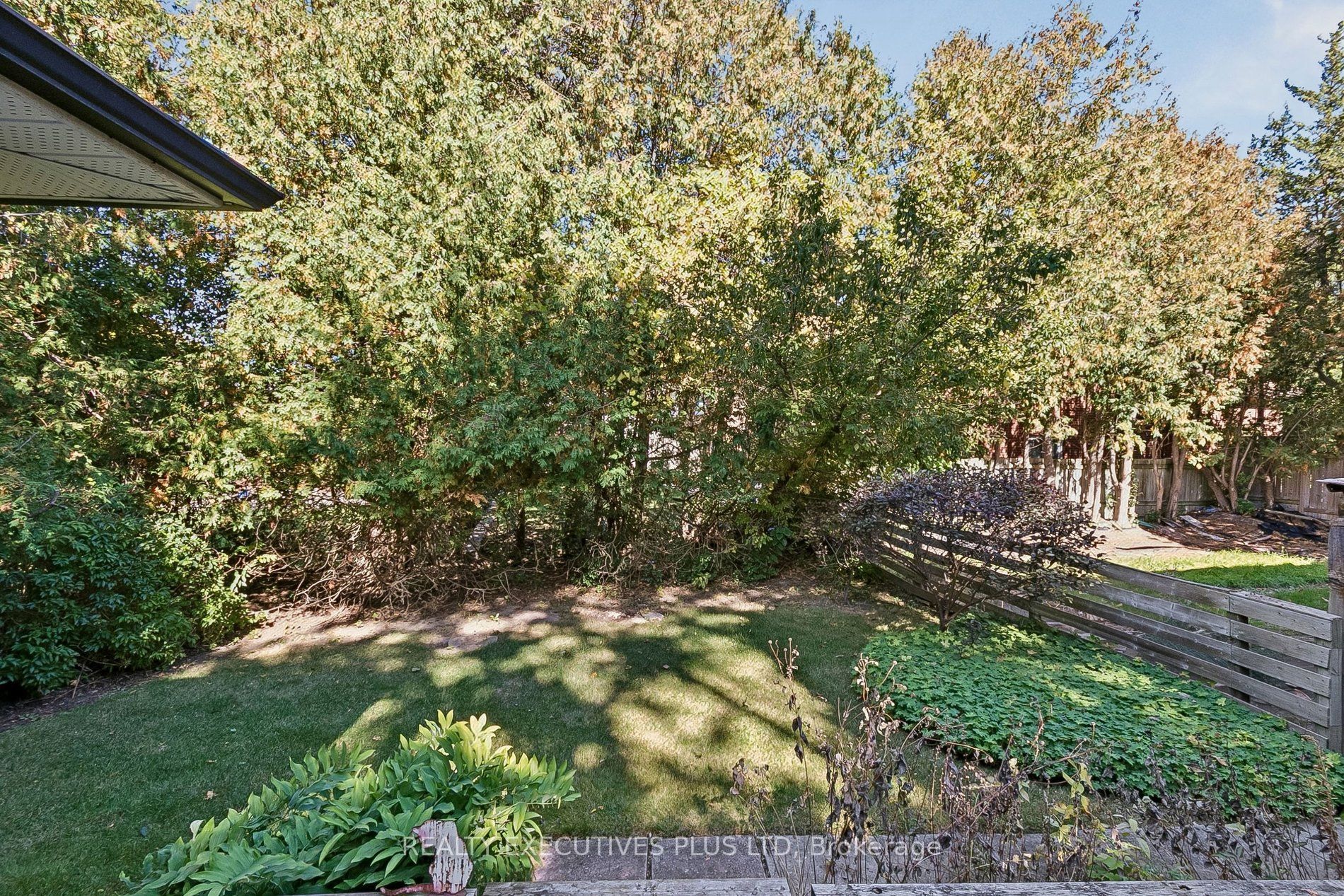 12 Mandel Crescent Property Photo 36