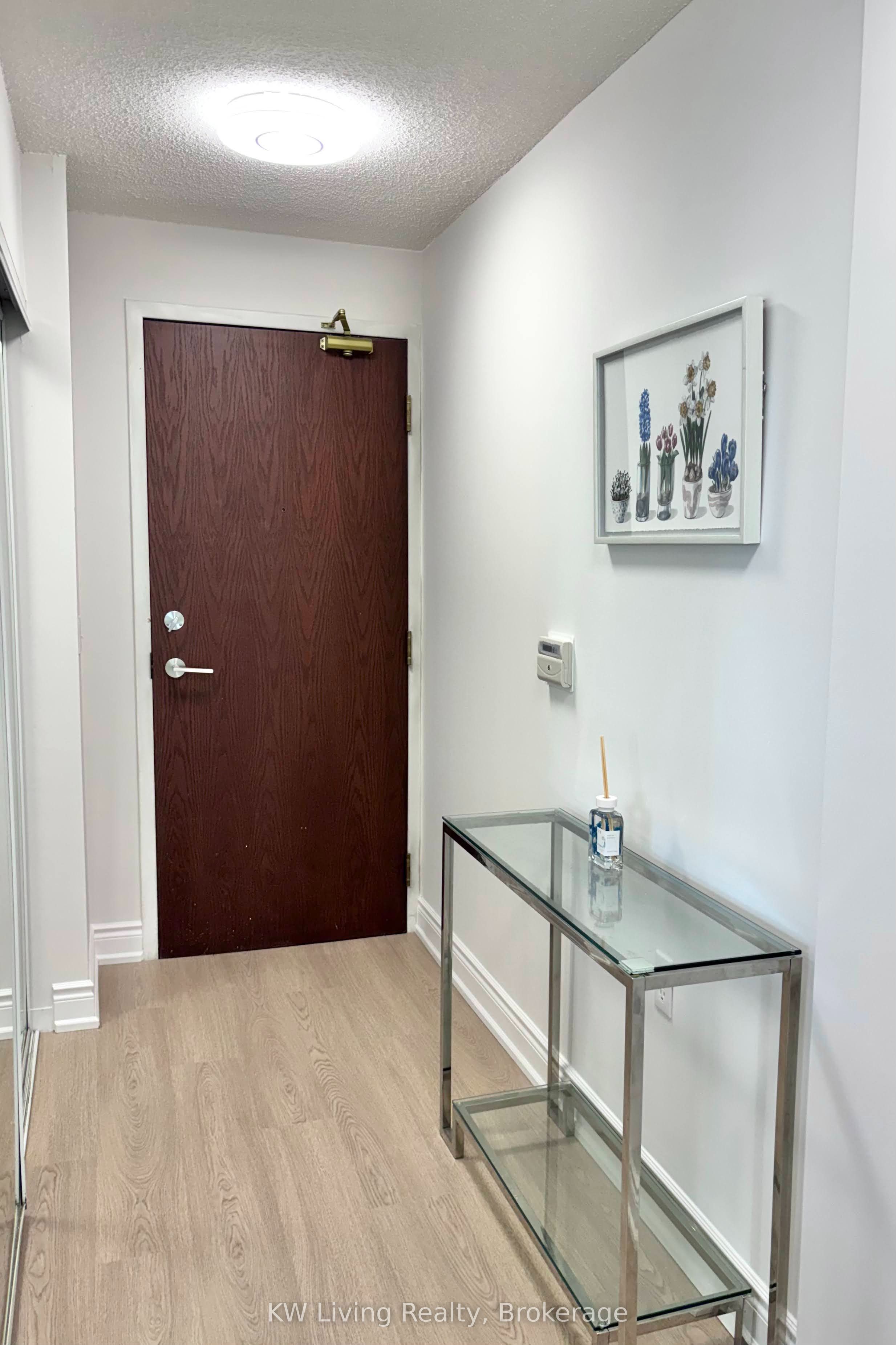 28 Olive Avenue 811
