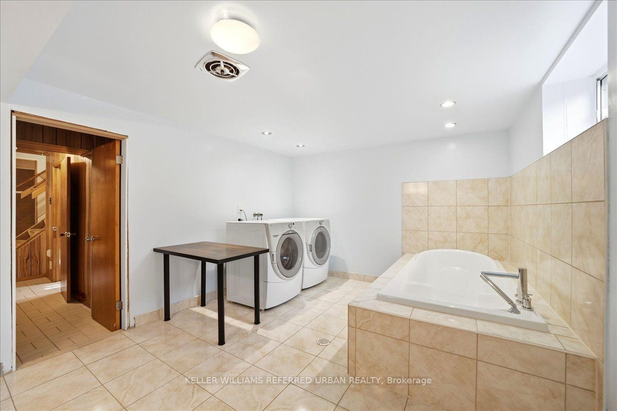 241 Churchill Avenue Property Photo 26