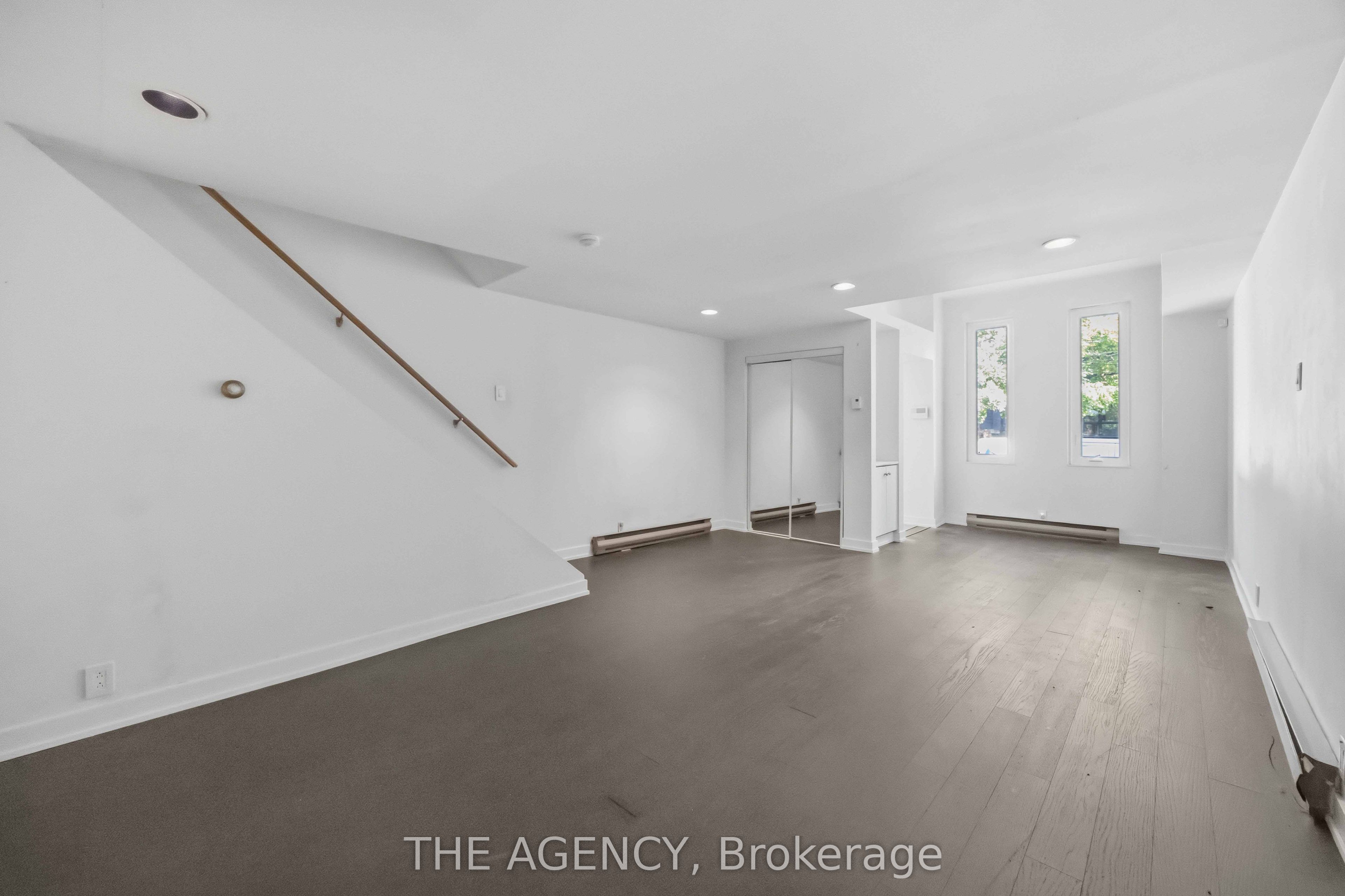 87 Niagara Street Property Photo 2