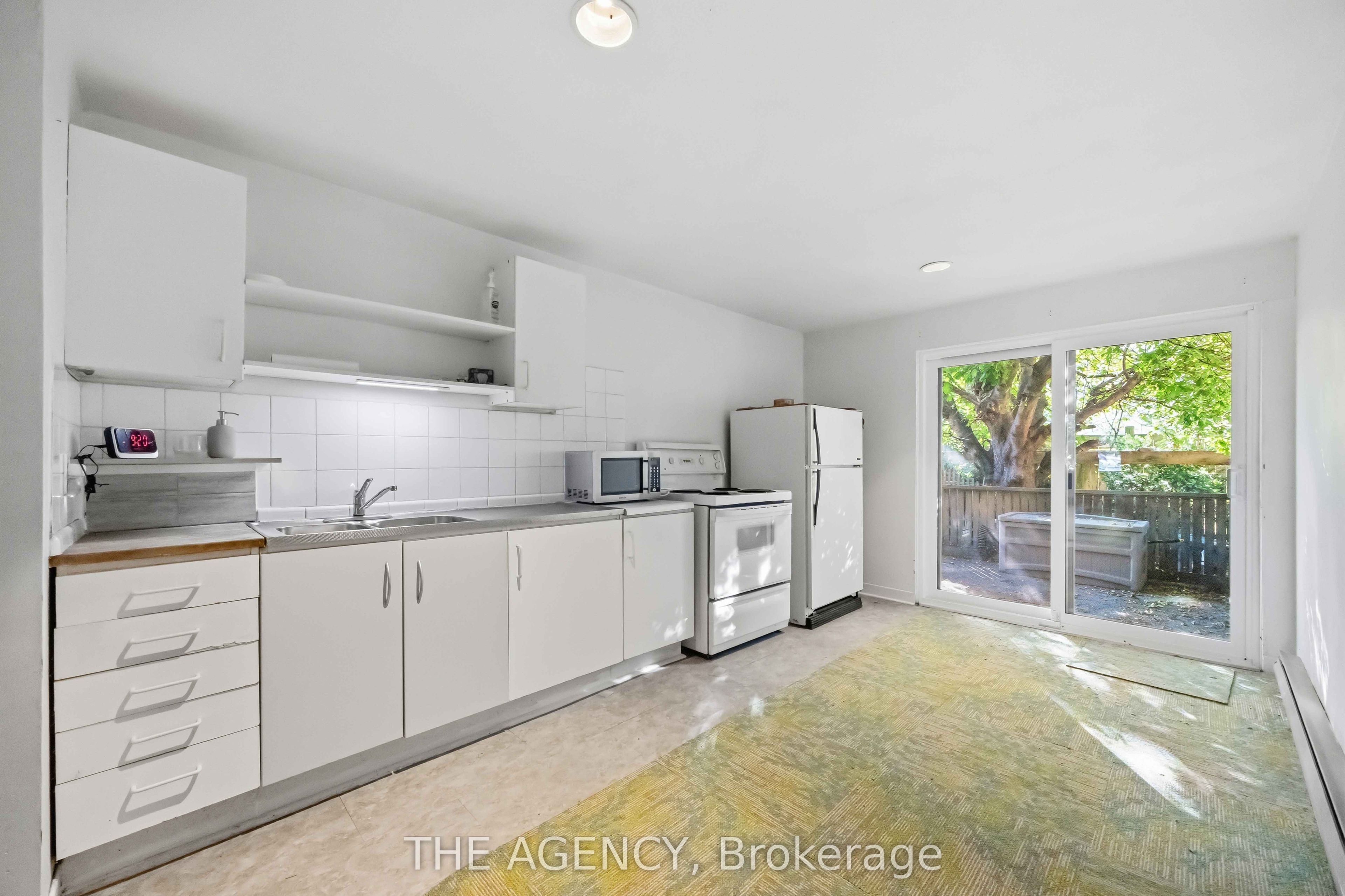 87 Niagara Street Property Photo 4