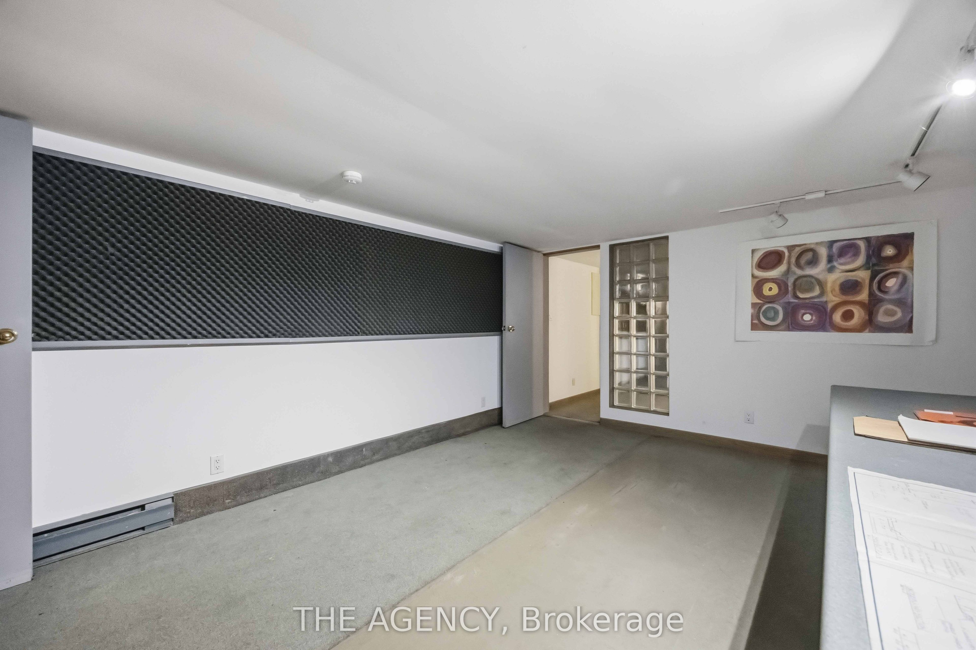 87 Niagara Street Property Photo 17