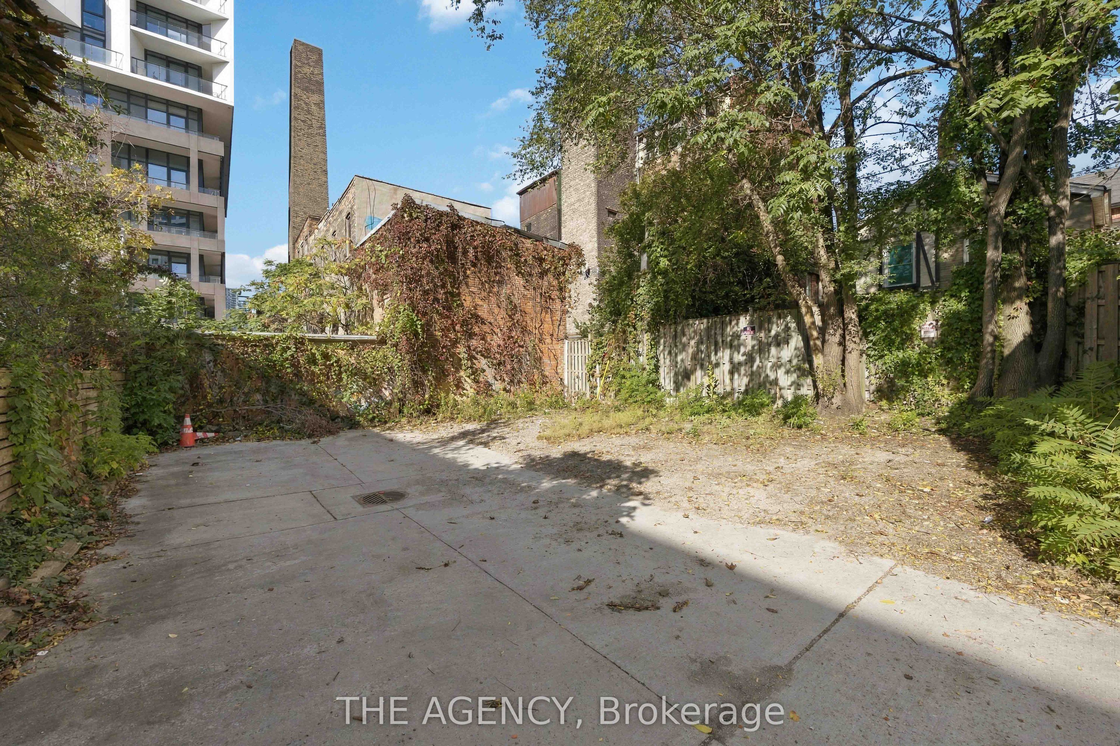 87 Niagara Street Property Photo 34