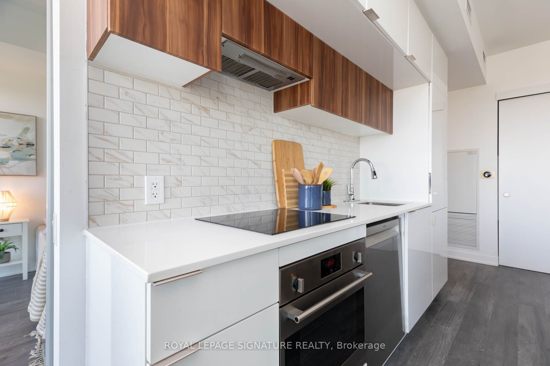 185 Roehampton Avenue 2805 Property Photo 11