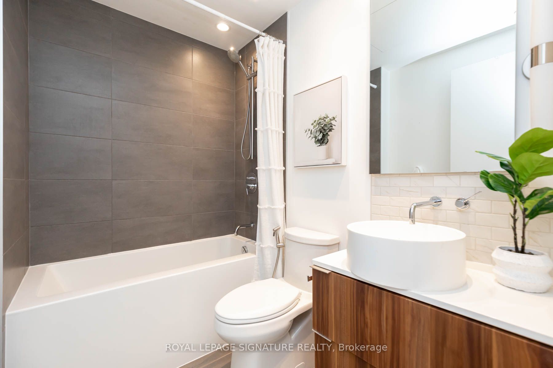 185 Roehampton Avenue 2805 Property Photo 21