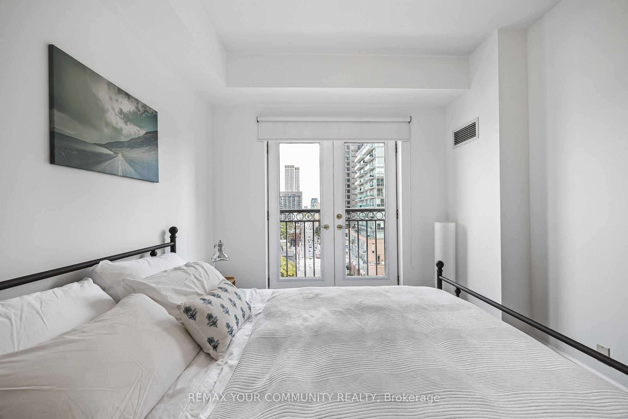 120 Lombard Street 901 Property Photo 21