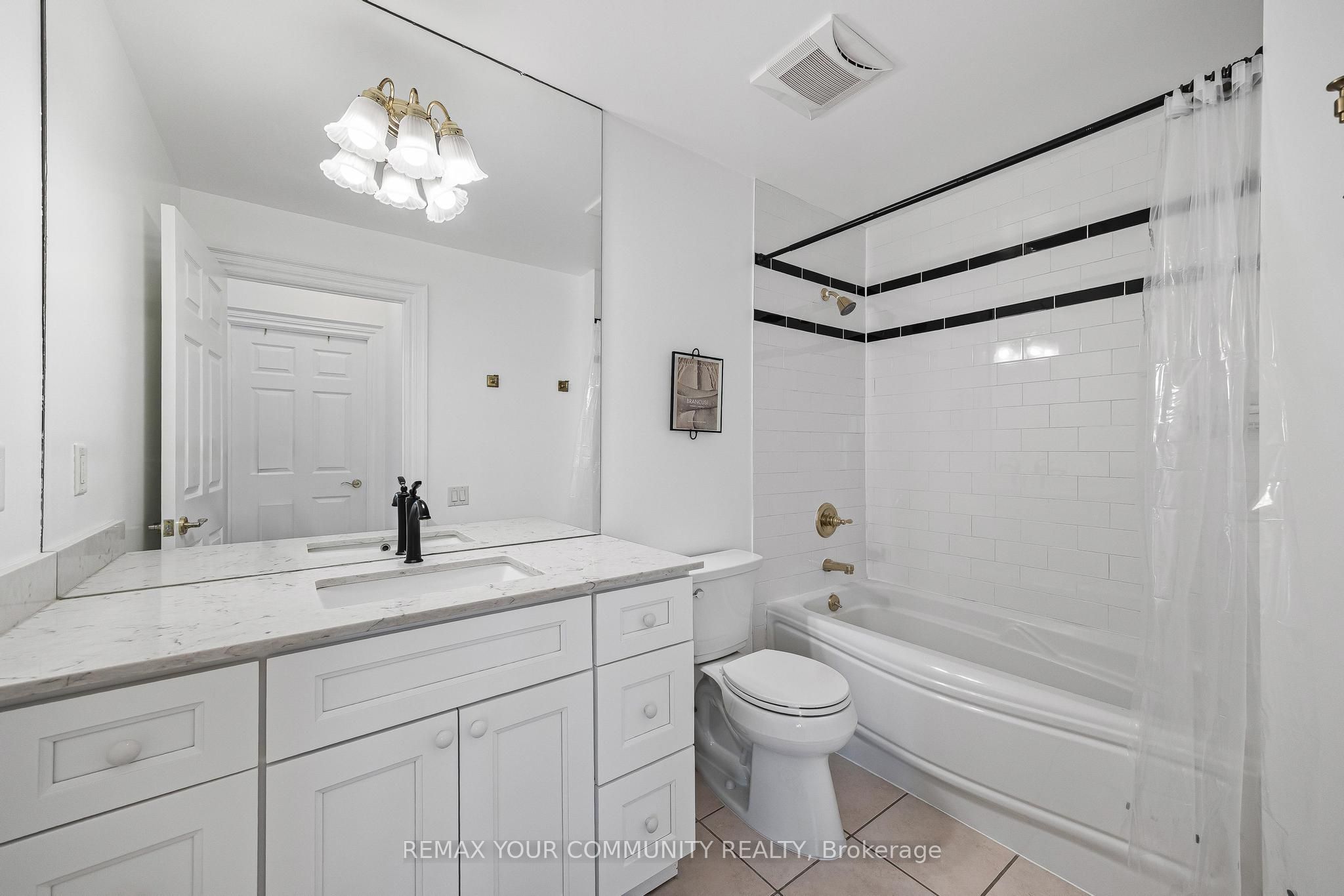 120 Lombard Street 901 Property Photo 24