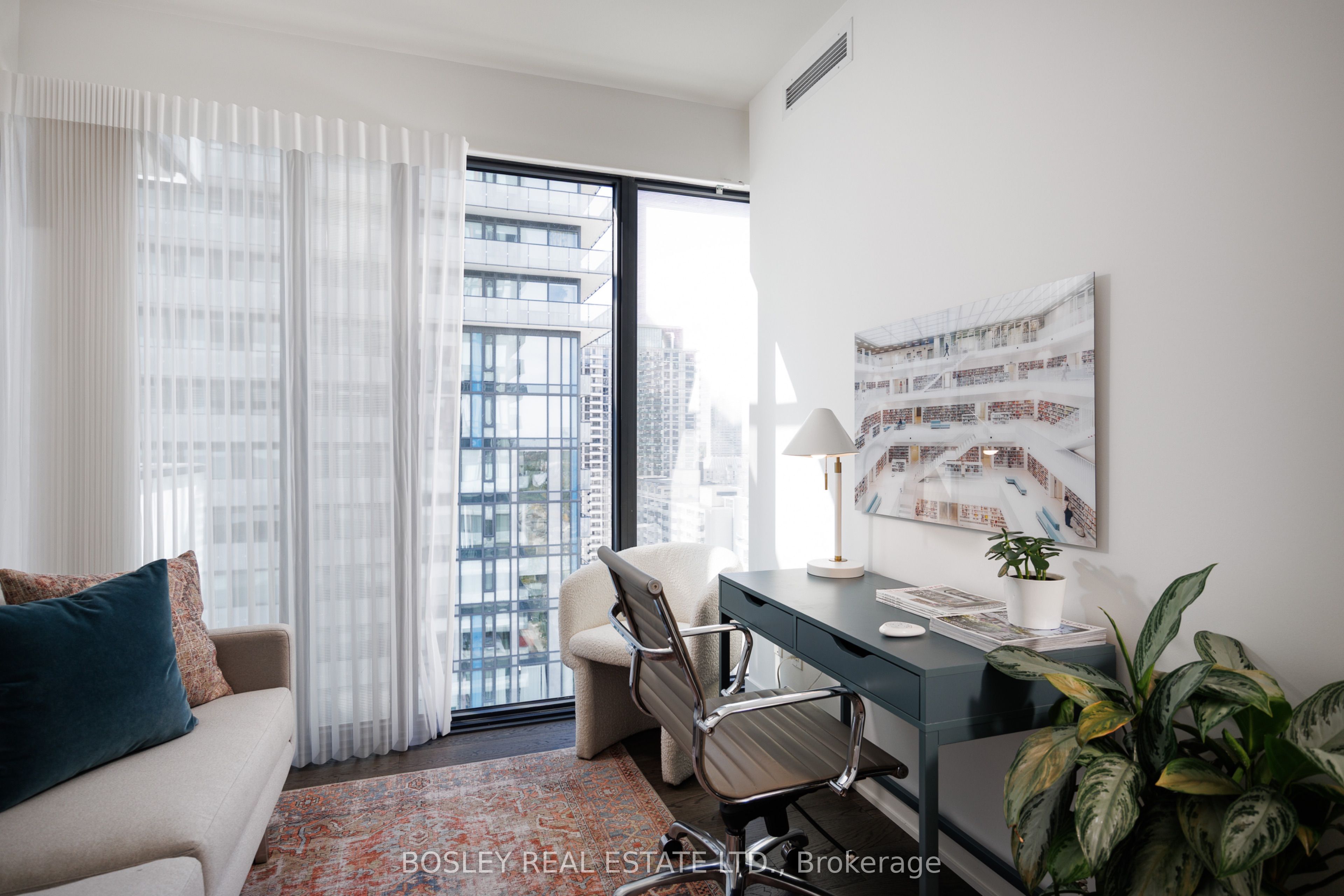185 Roehampton Avenue 1702 Property Photo 23