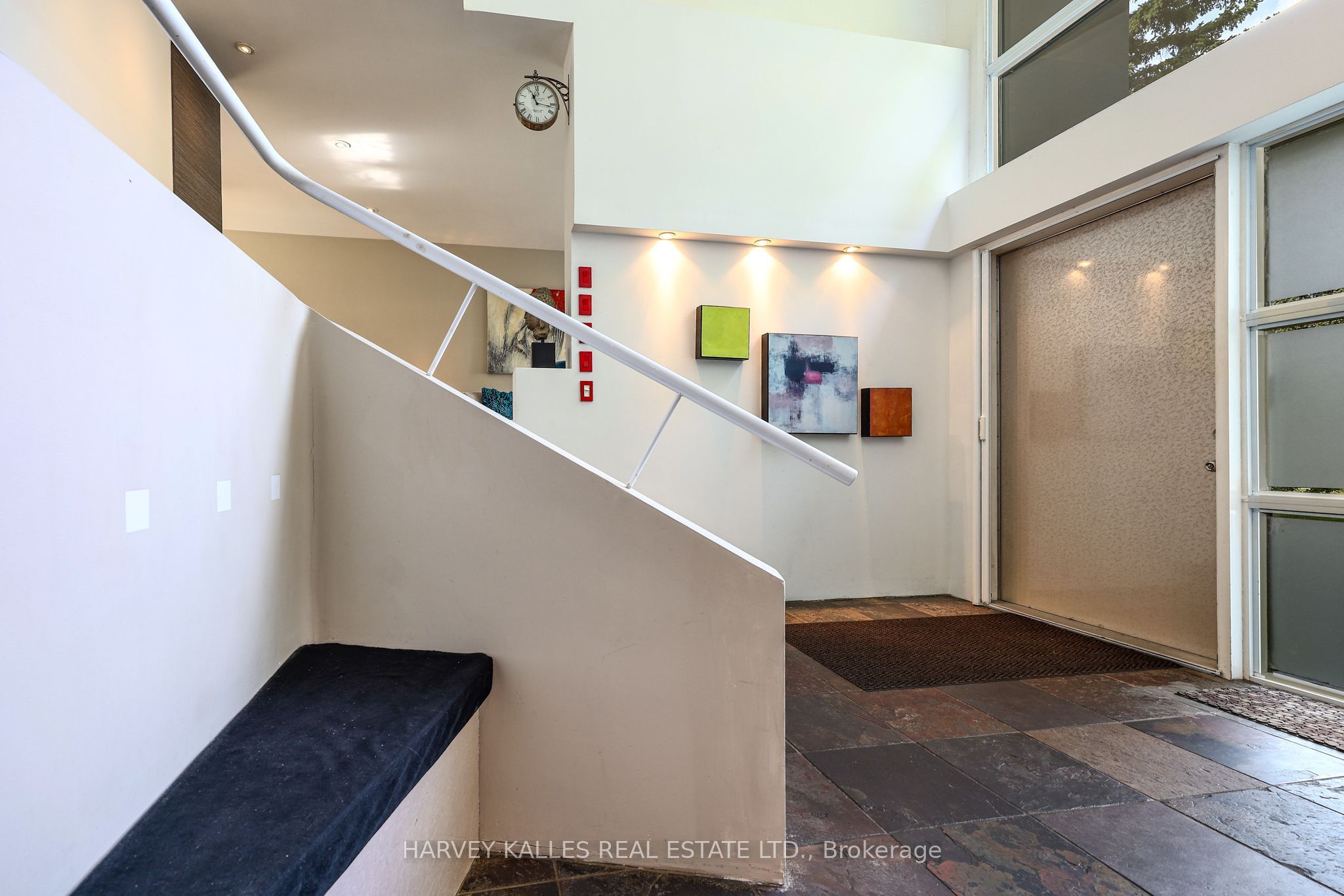 90 Berkinshaw Crescent Property Photo 6