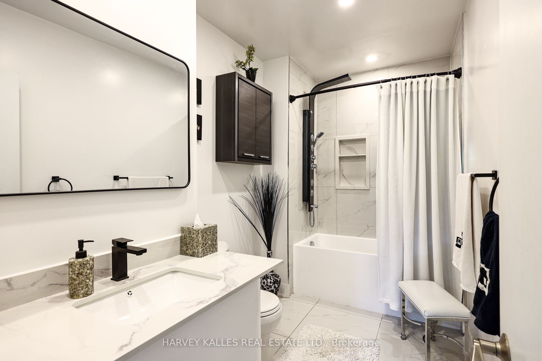 90 Berkinshaw Crescent Property Photo 34