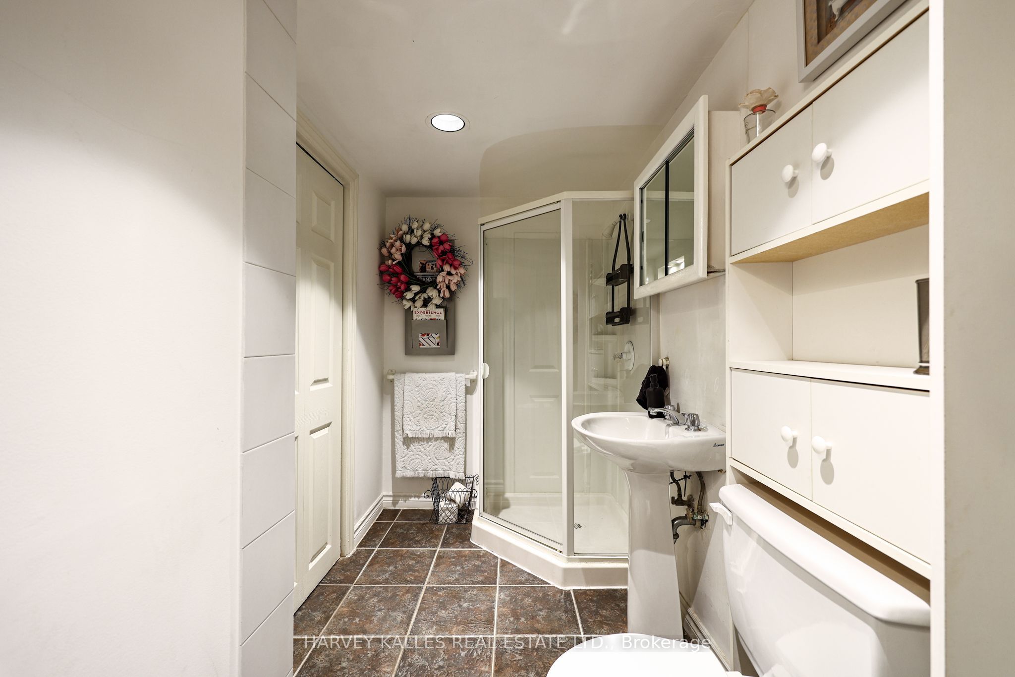90 Berkinshaw Crescent Property Photo 41