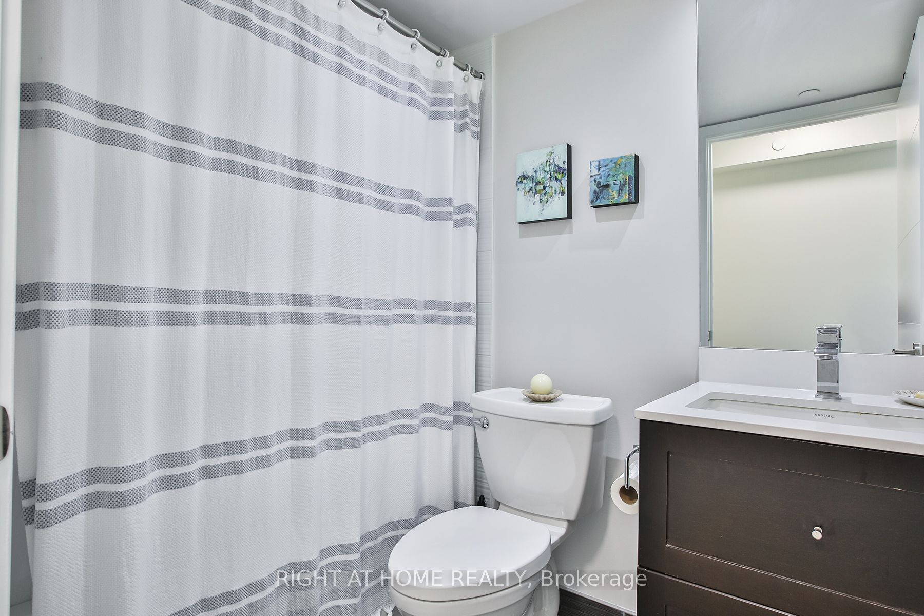 525 Adelaide Street W 1623 Property Photo 18