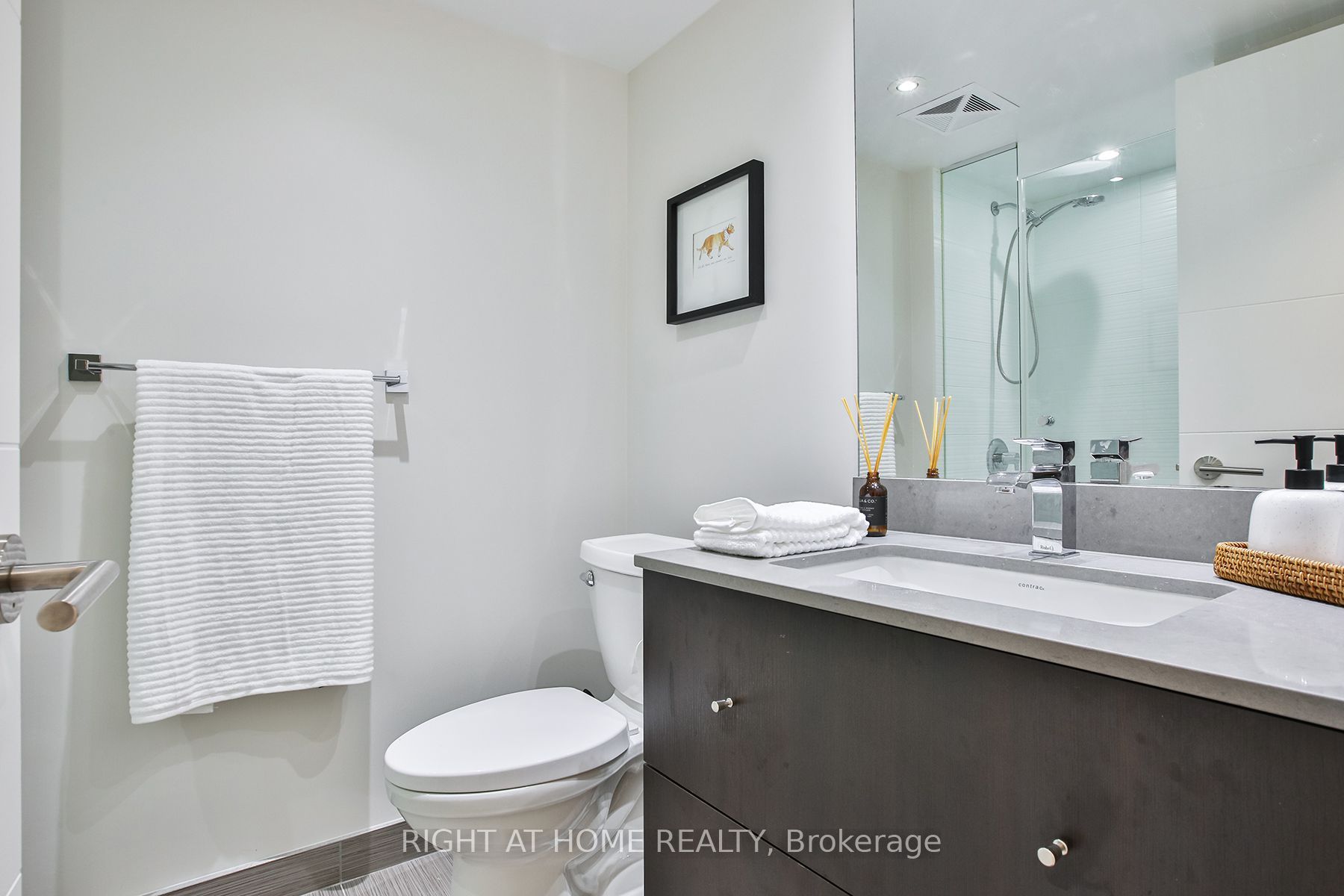 525 Adelaide Street W 1623 Property Photo 21