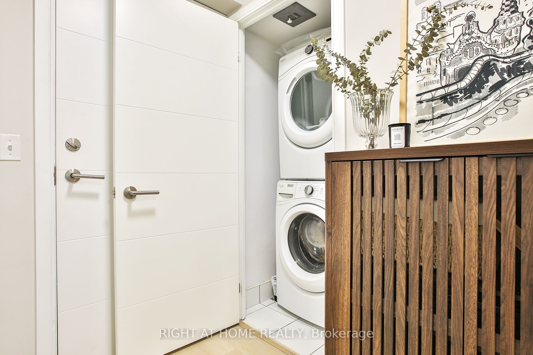 525 Adelaide Street W 1623 Property Photo 23
