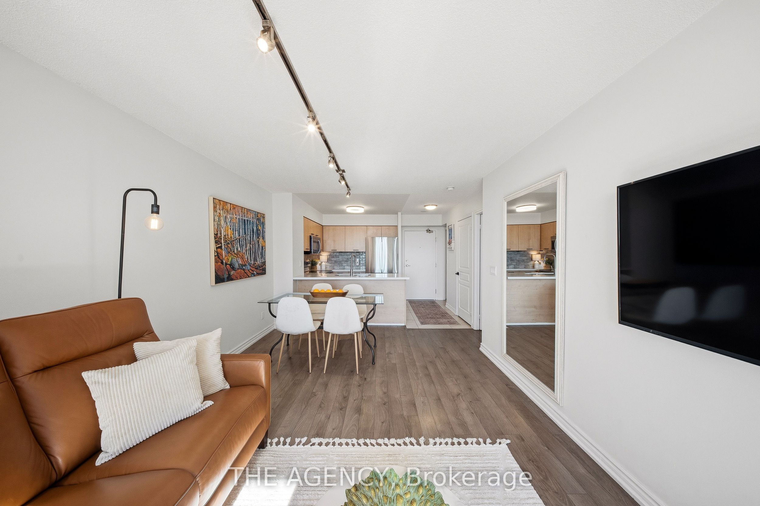 51 Harrison Garden Boulevard 809 Property Photo 12