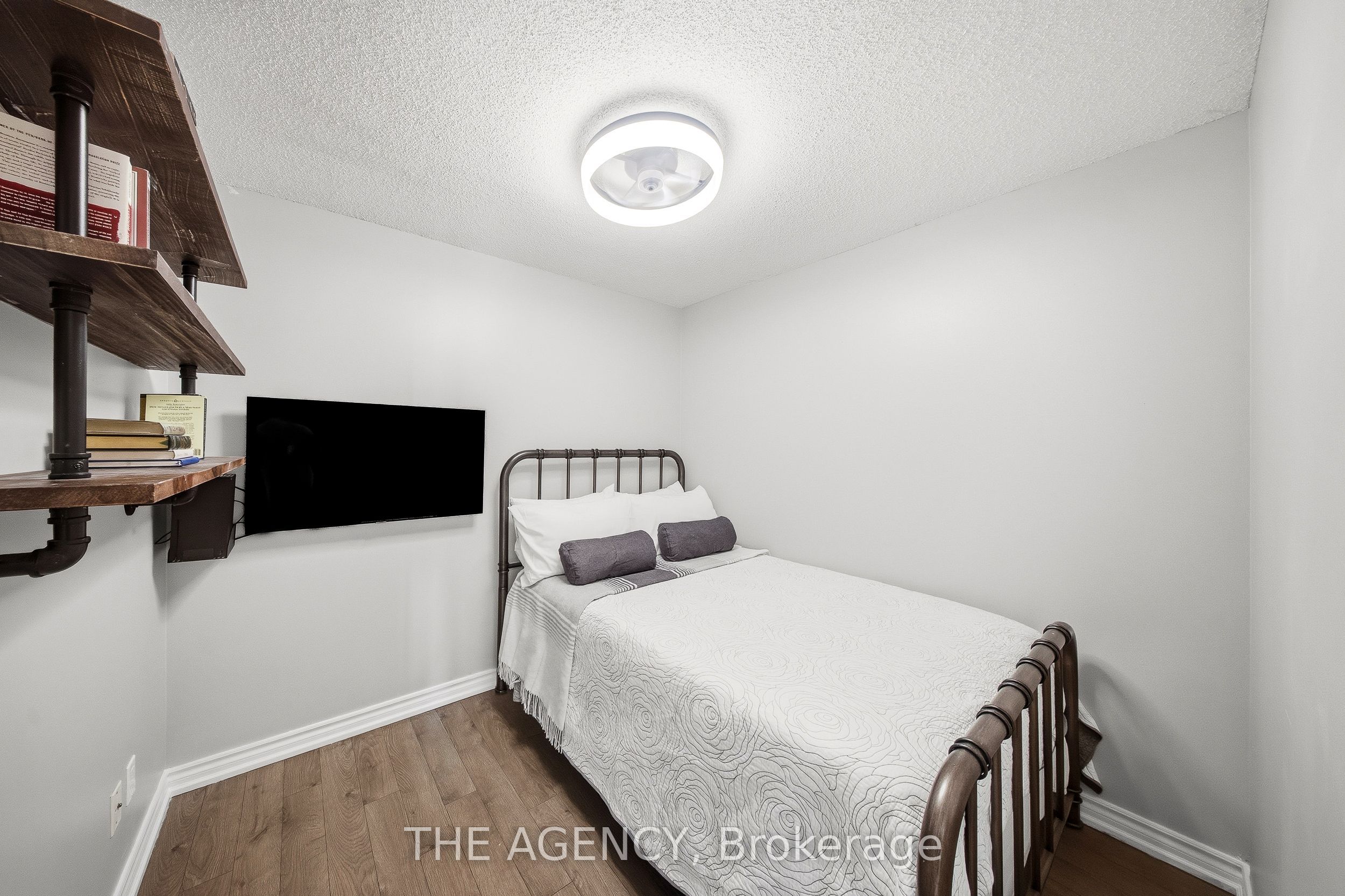 51 Harrison Garden Boulevard 809 Property Photo 18