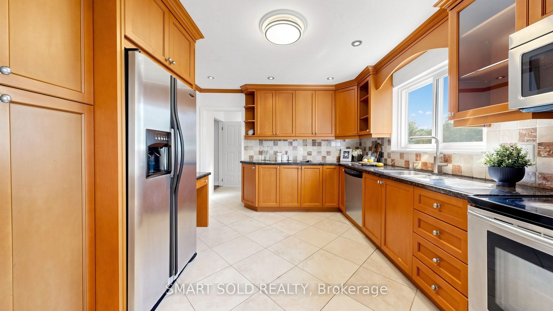 210 Shaughnessy Boulevard Property Photo 7
