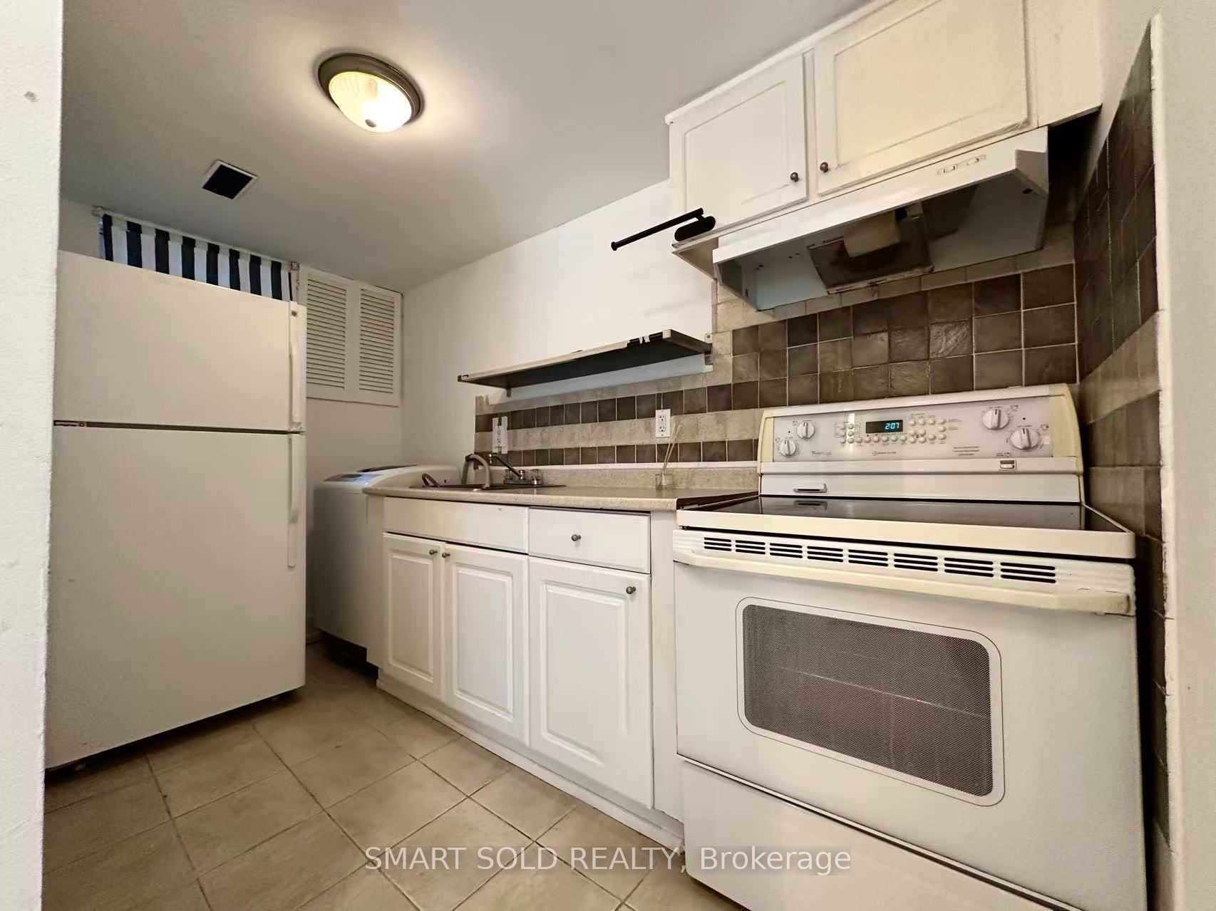 210 Shaughnessy Boulevard Property Photo 21