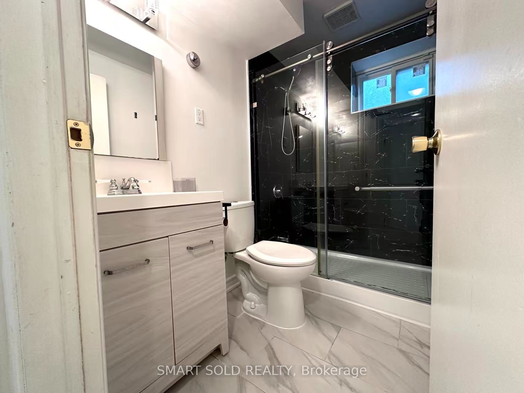 210 Shaughnessy Boulevard Property Photo 22