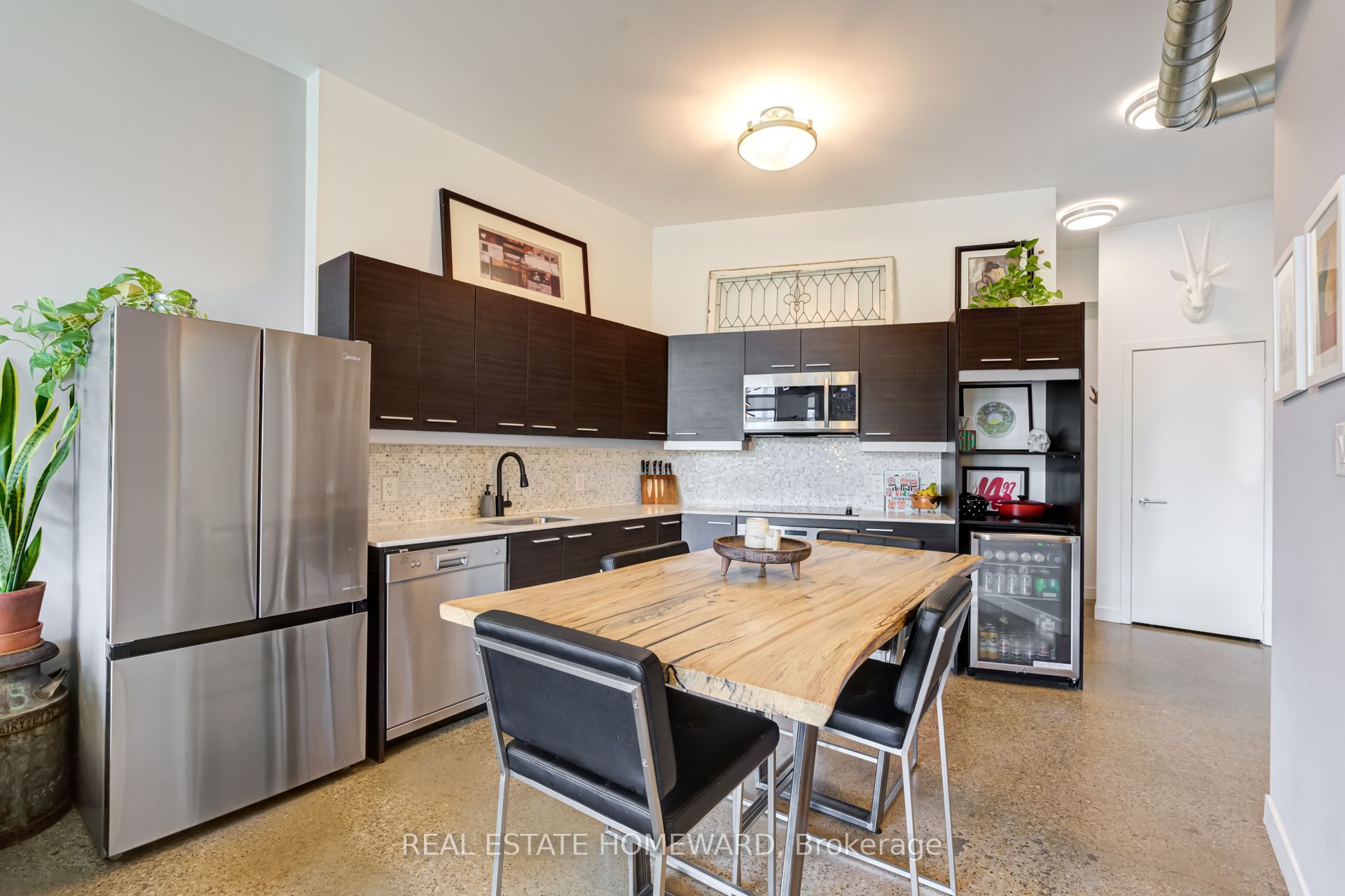 549 King Street E 310 Property Photo 5