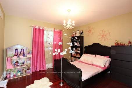 102 York Mills Road Property Photo 10