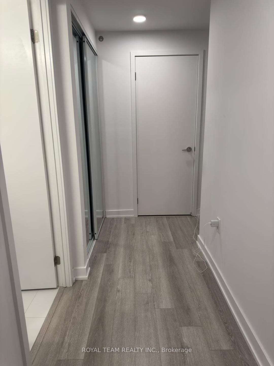 238 Simcoe Street W 1406 Property Photo 9