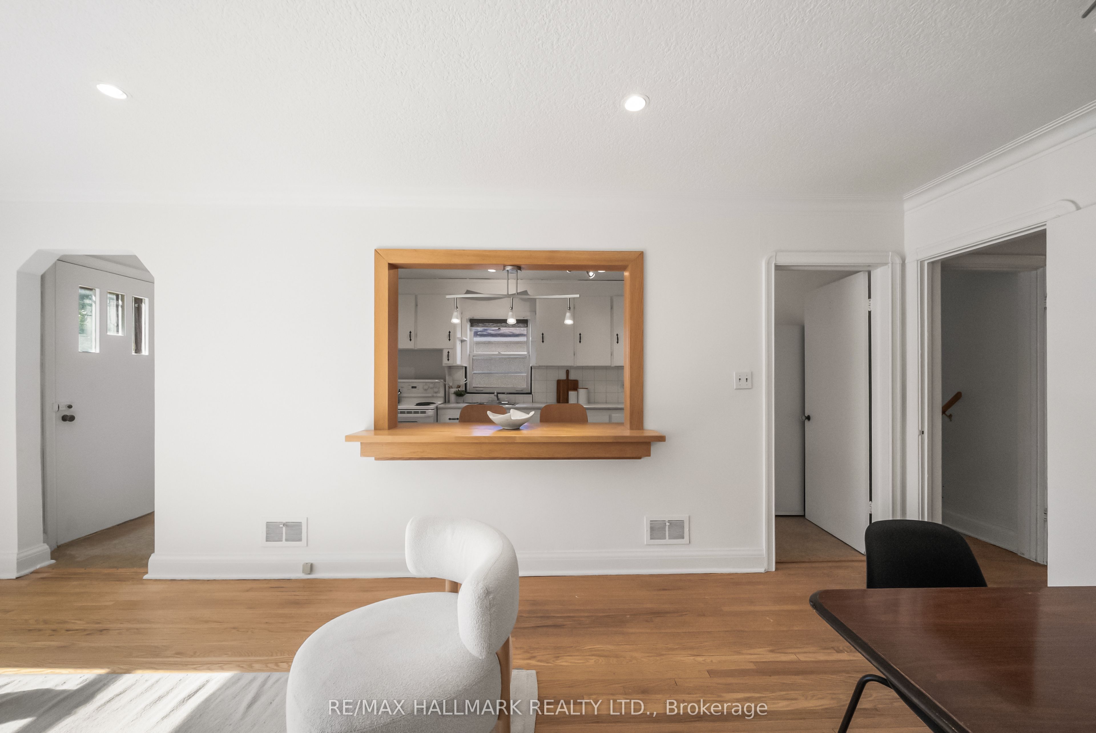 50 Connaught Avenue Property Photo 8