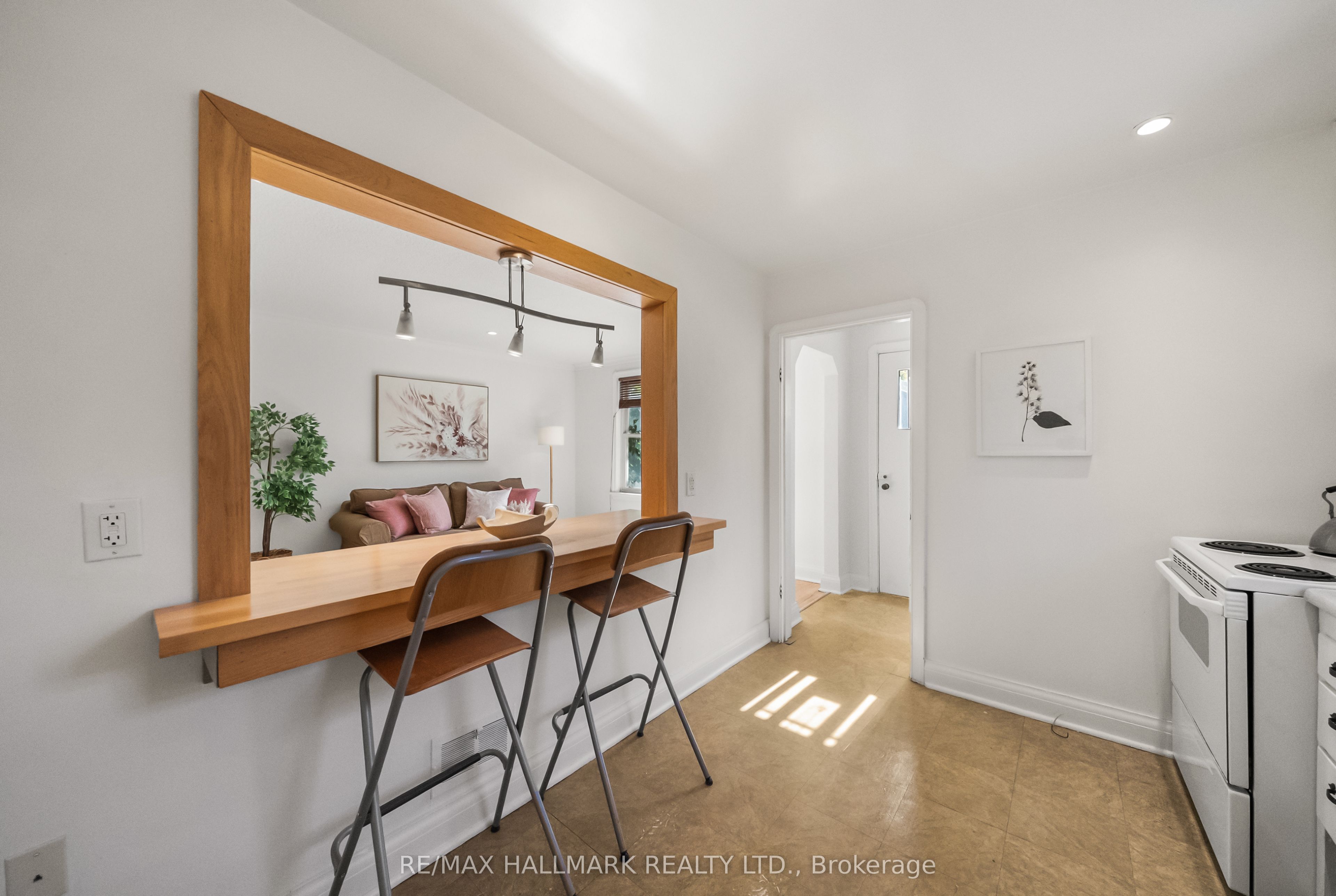 50 Connaught Avenue Property Photo 9