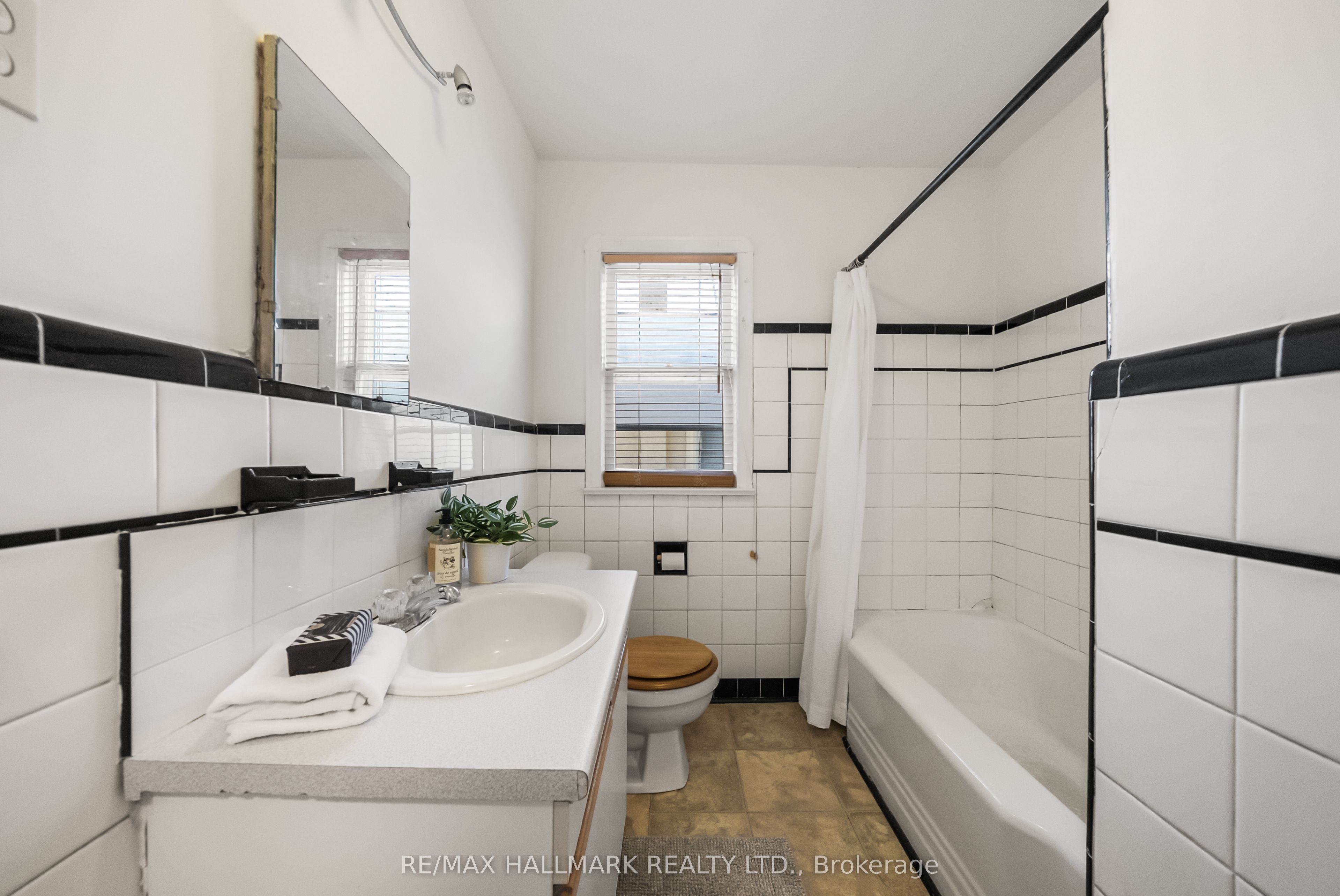 50 Connaught Avenue Property Photo 17