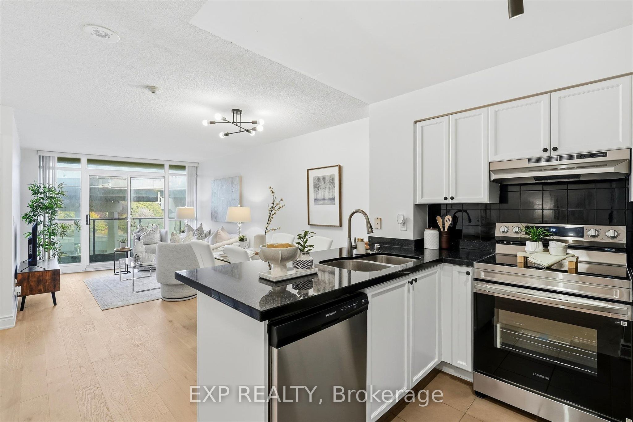 231 Fort York Boulevard 623 Property Photo 1