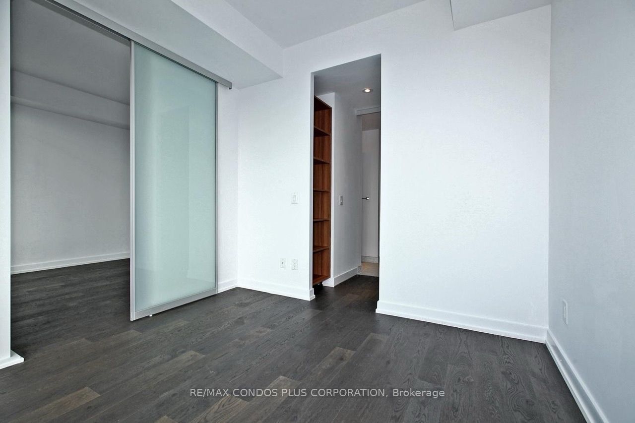 488 University Avenue 3811 Property Photo 7