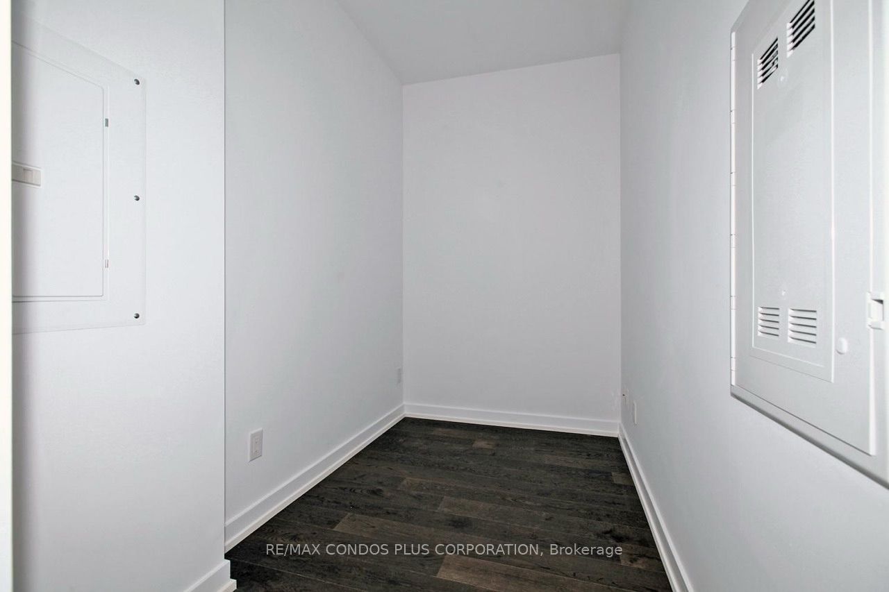 488 University Avenue 3811 Property Photo 10