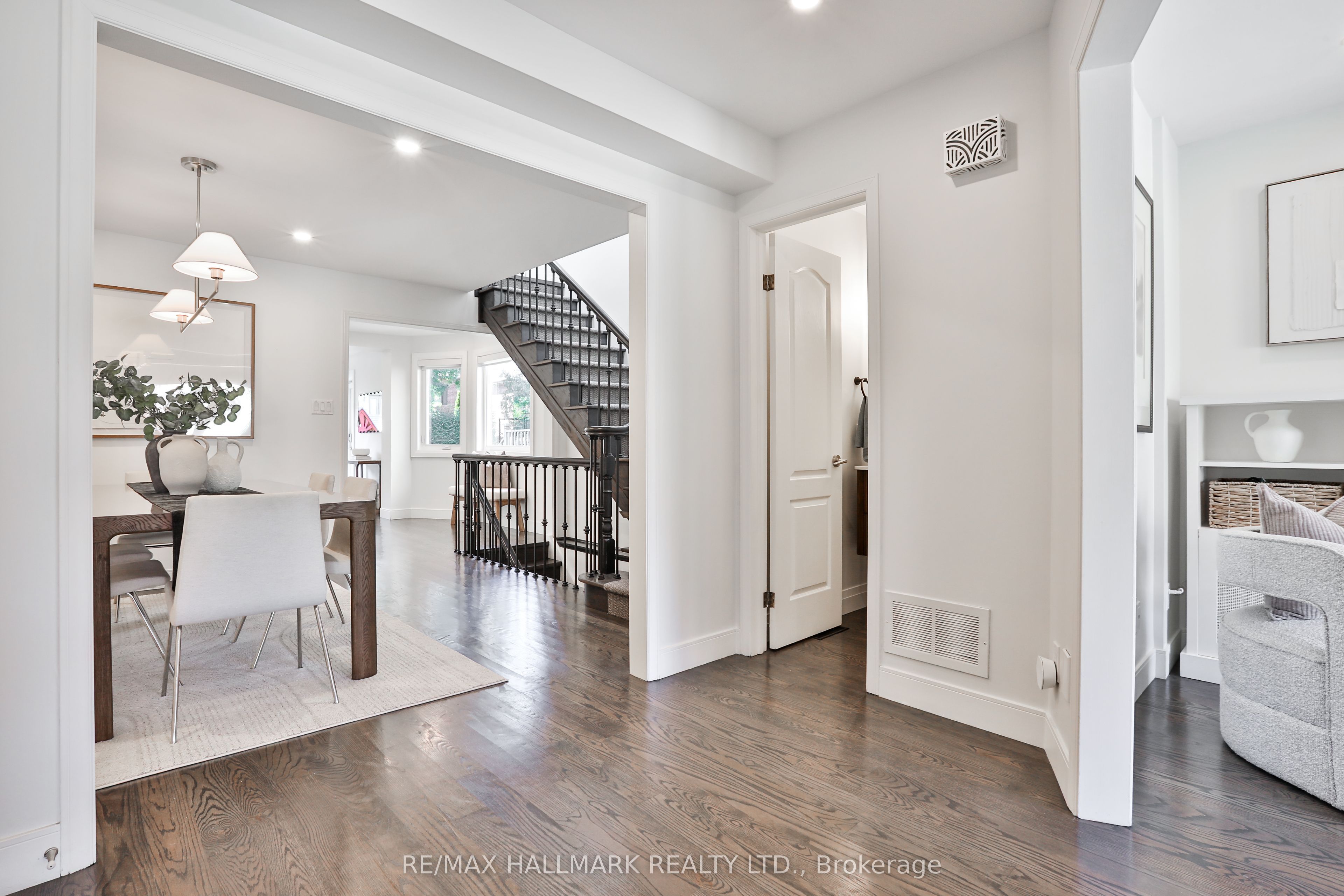 163 Roe Avenue Property Photo 2