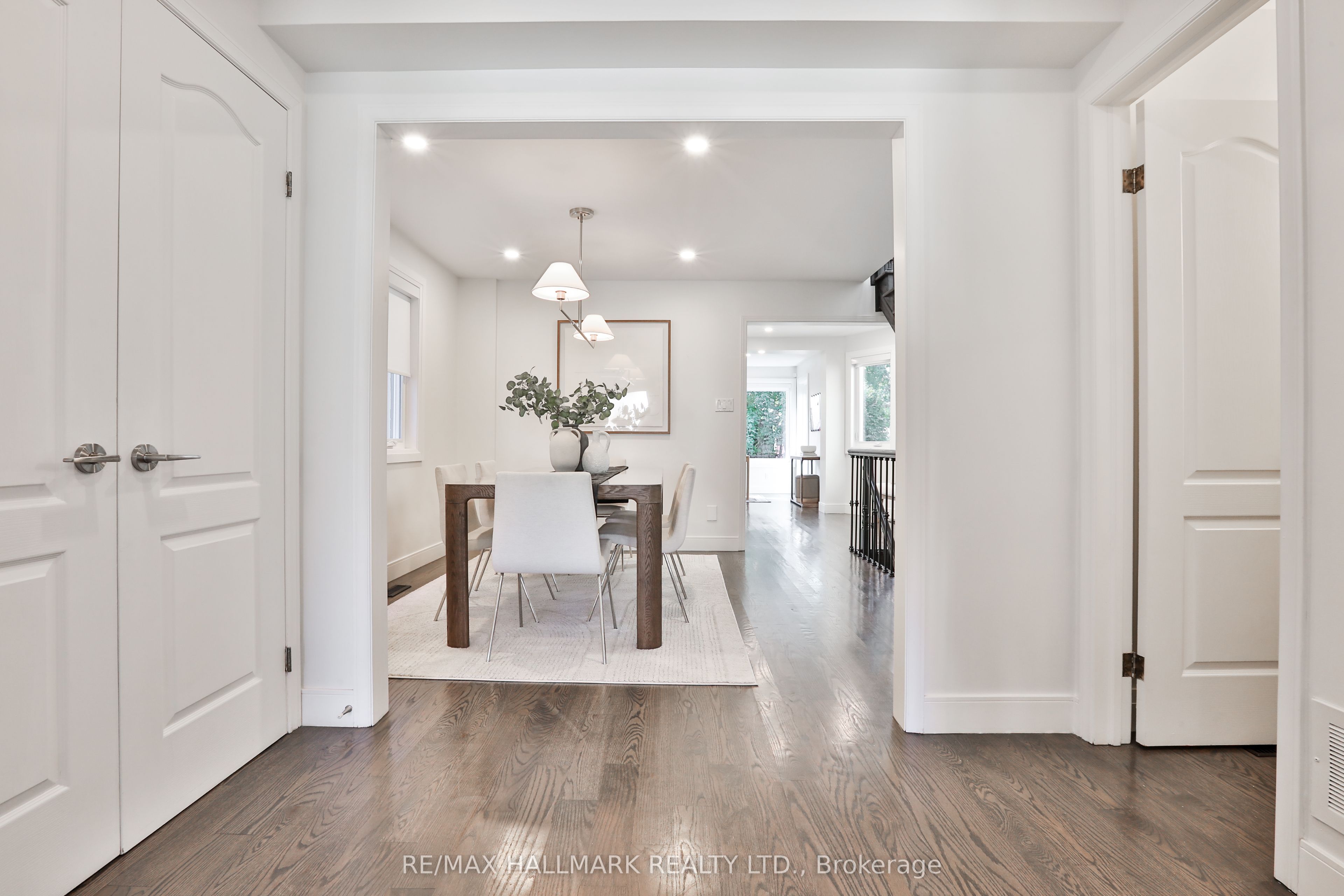 163 Roe Avenue Property Photo 3