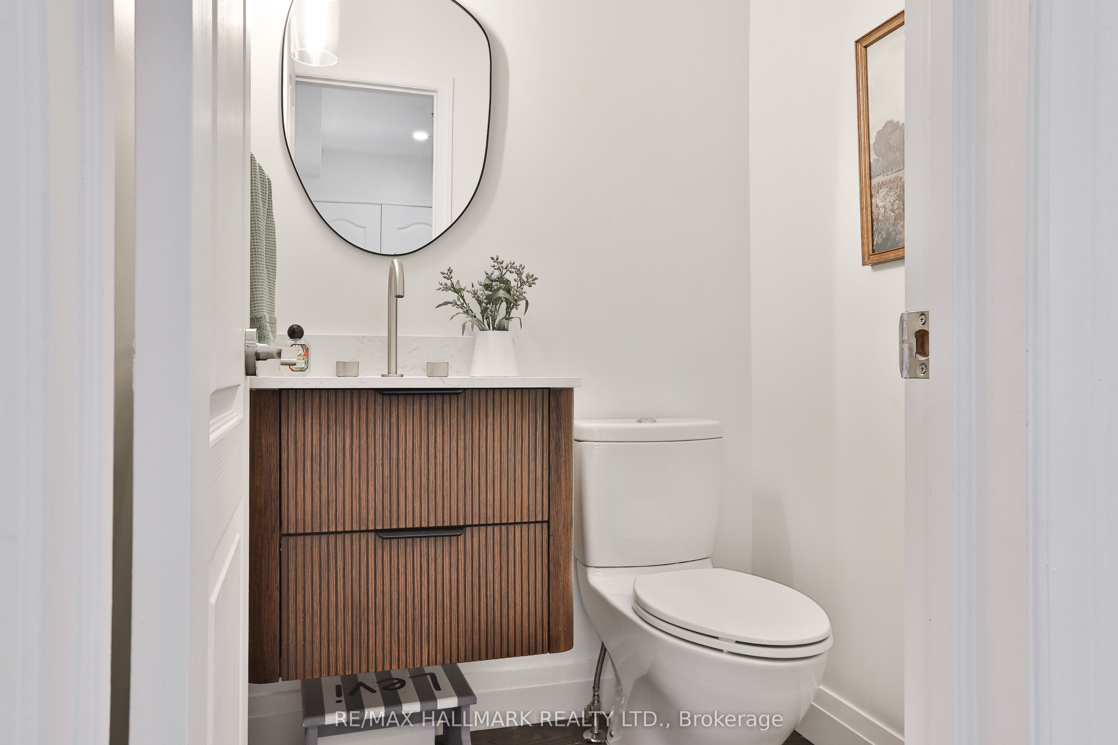 163 Roe Avenue Property Photo 18