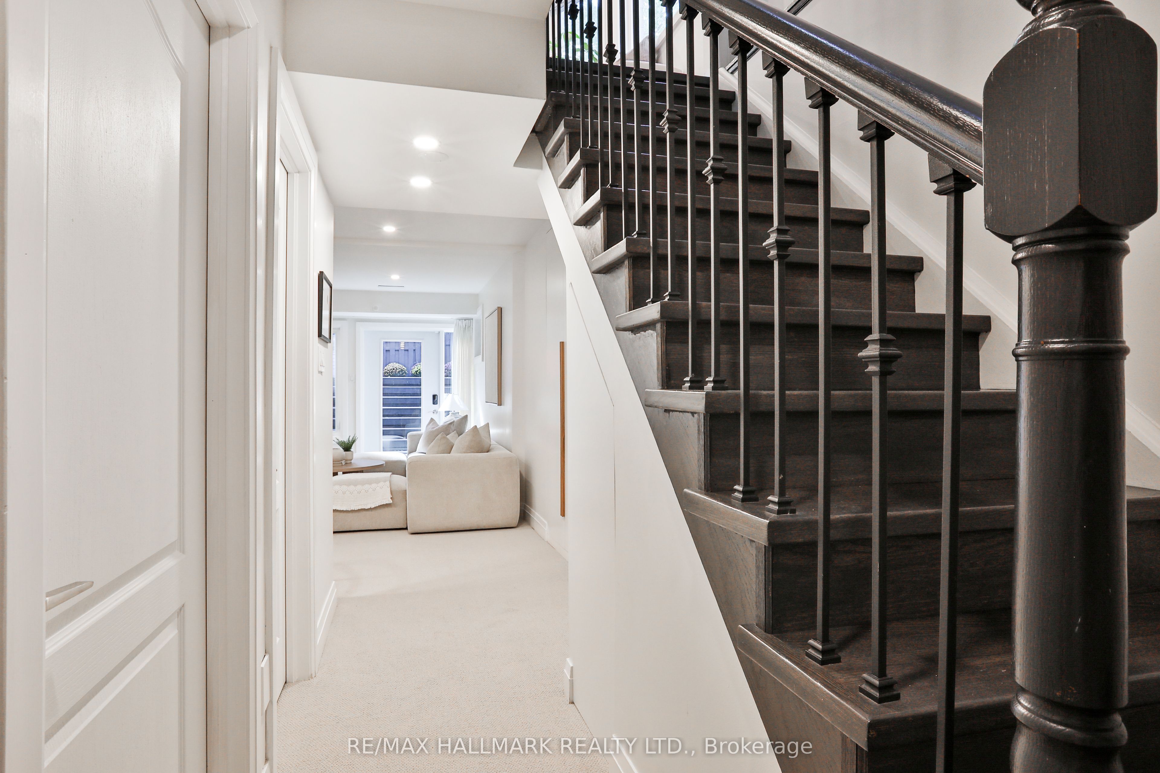 163 Roe Avenue Property Photo 32
