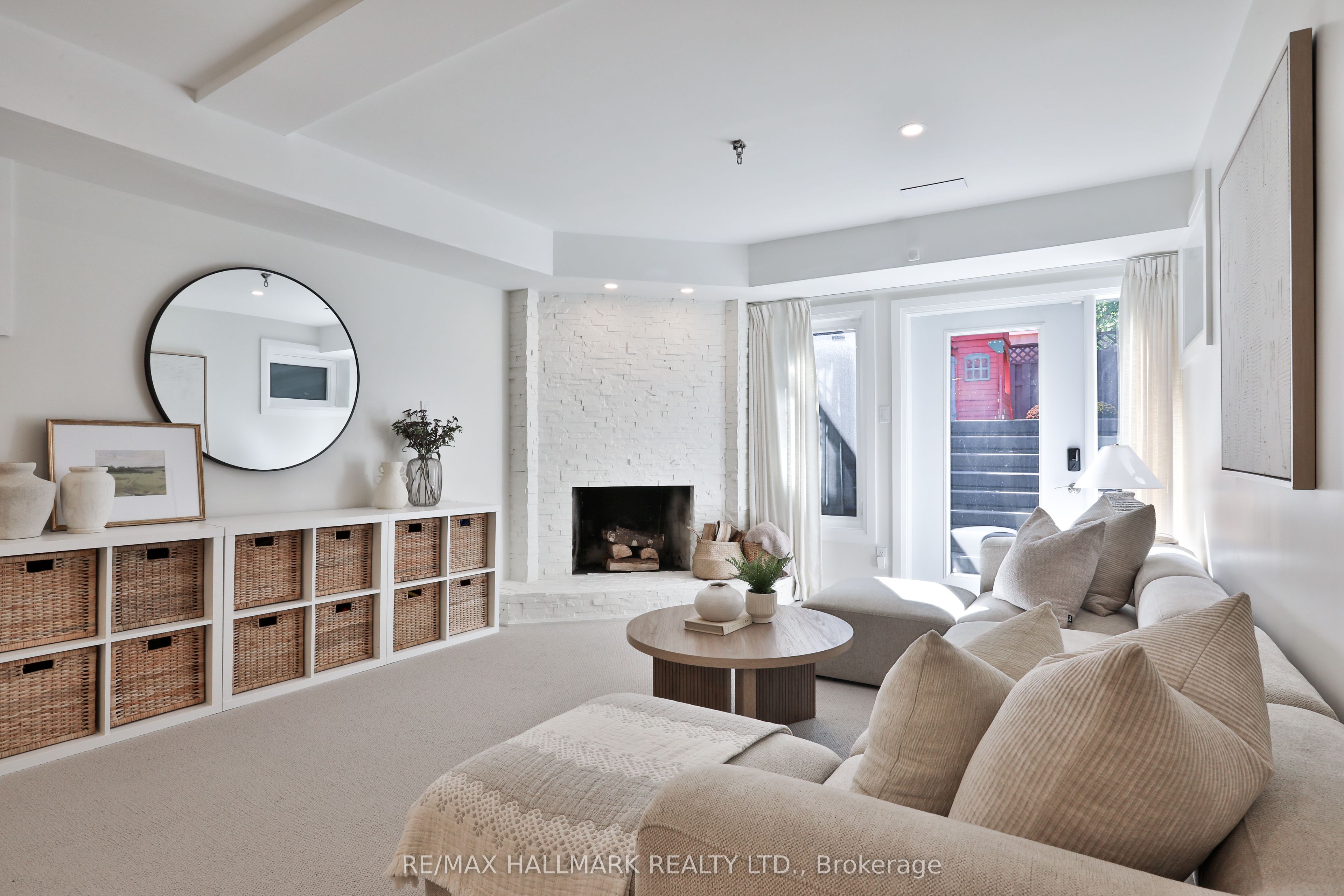 163 Roe Avenue Property Photo 33
